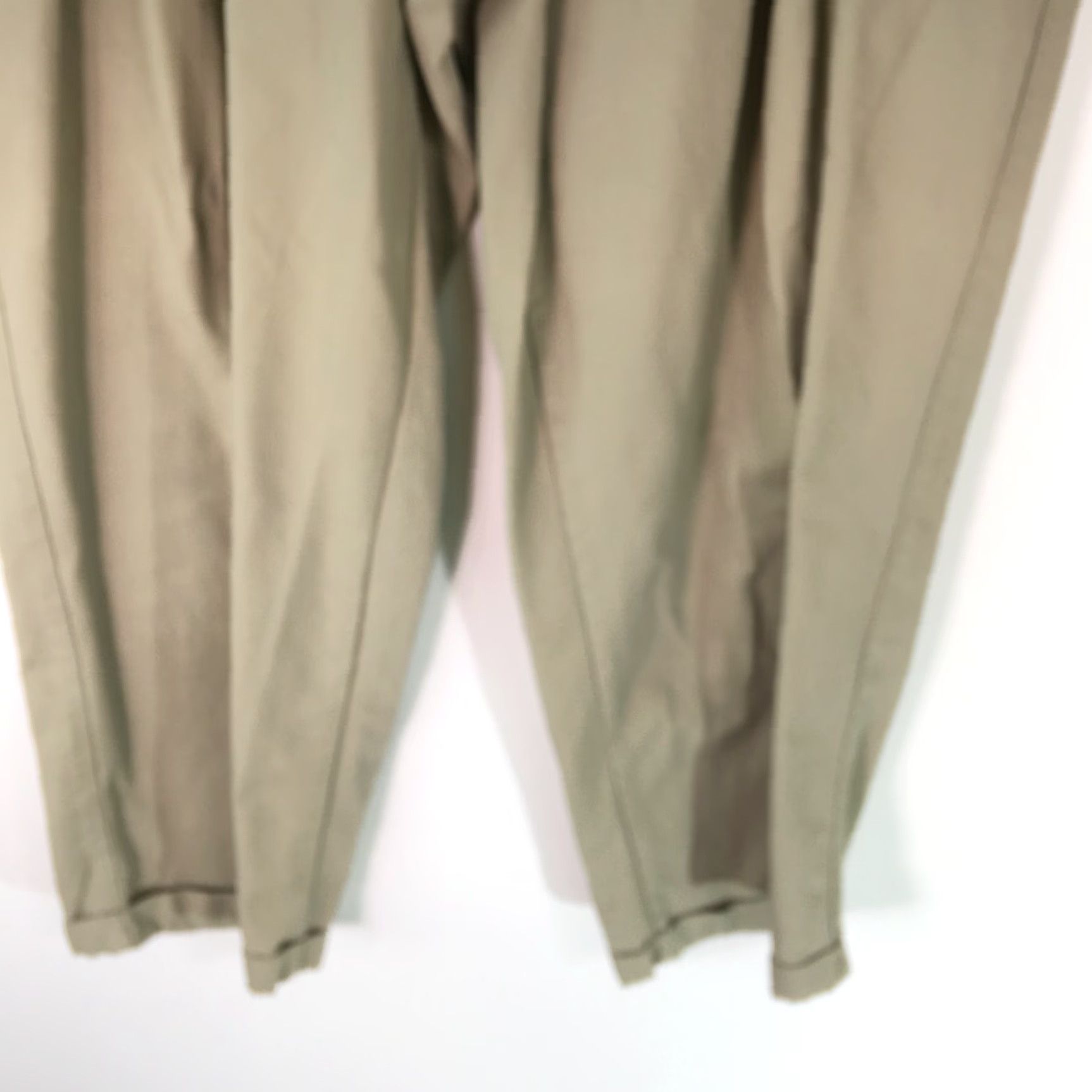 Vintage Puritan Mens Dress Pants Beige Pleated Cuffed Straight Size 44 X30 Size US 44 / EU 60 - 6 Thumbnail