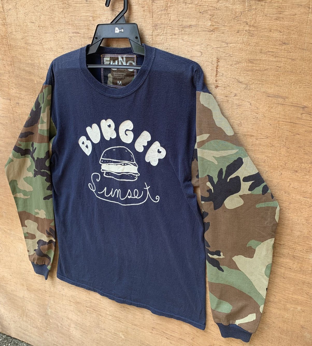 Japanese Brand Fung Burger Hand Printing Made In JAPAN Camo Sleeve Shirt Size US M / EU 48-50 / 2 - 4 Thumbnail