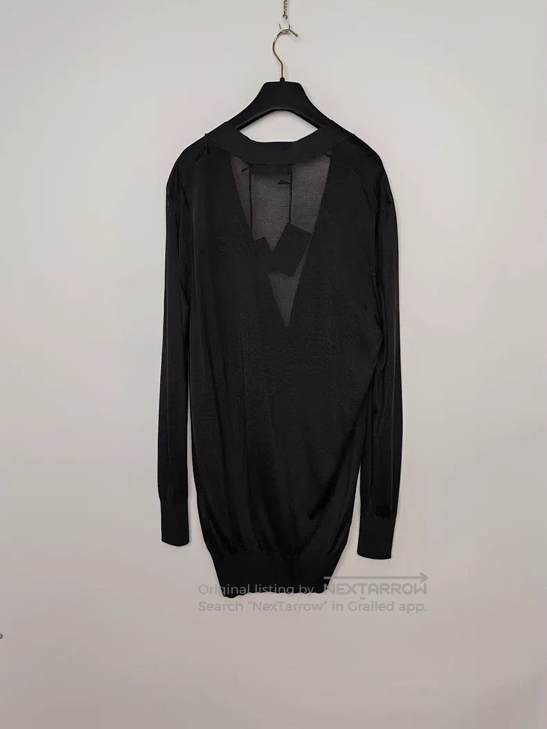 Versace Versace Gold buckle portrait V-neck knit Size M / US 6-8 / IT 42-44 - 2 Thumbnail