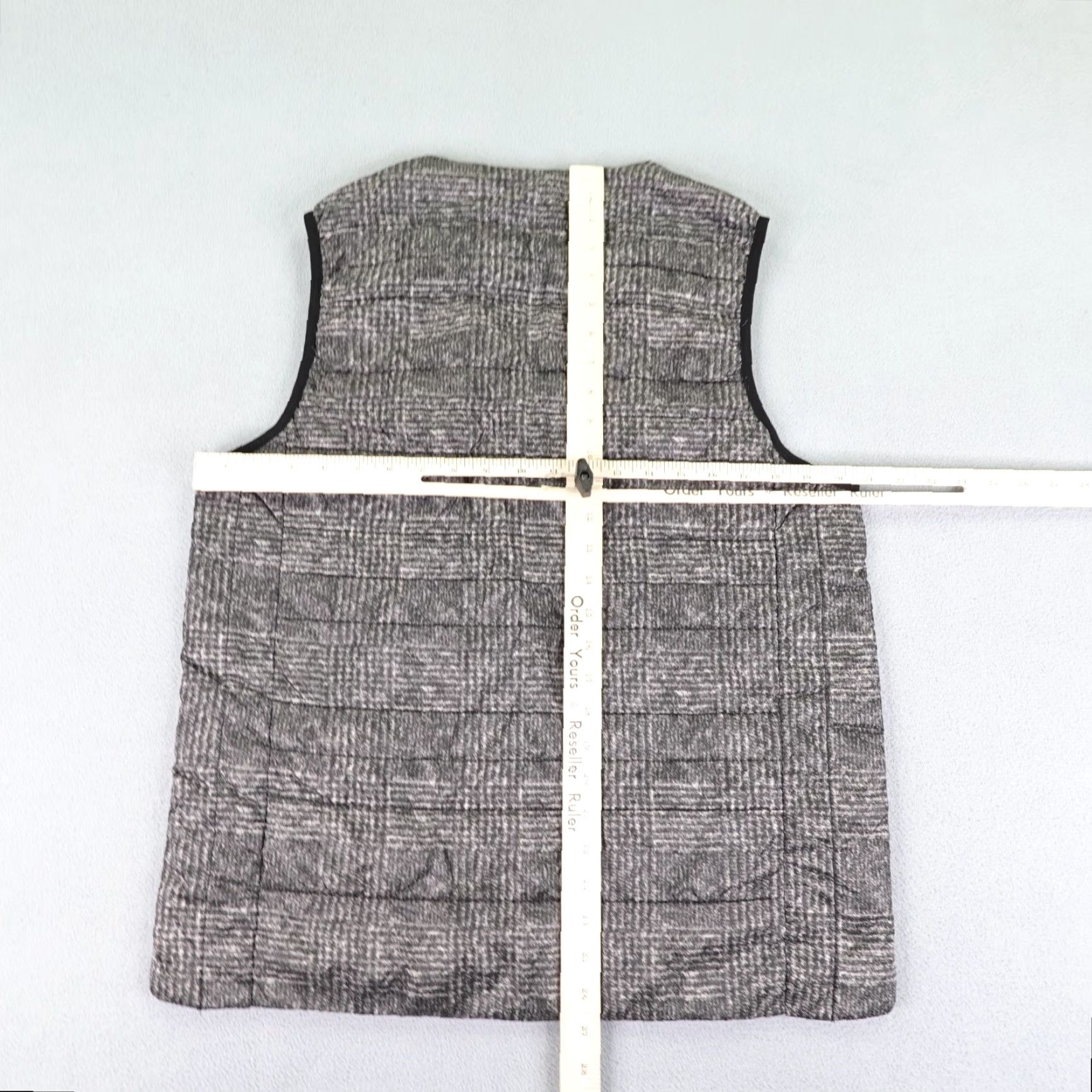 Vintage VINTAGE Olzen Vest Mens Medium Gray Plaid Quilted Puffer Snap Up Lightweight Insulated Size US M / EU 48-50 / 2 - 4 Thumbnail