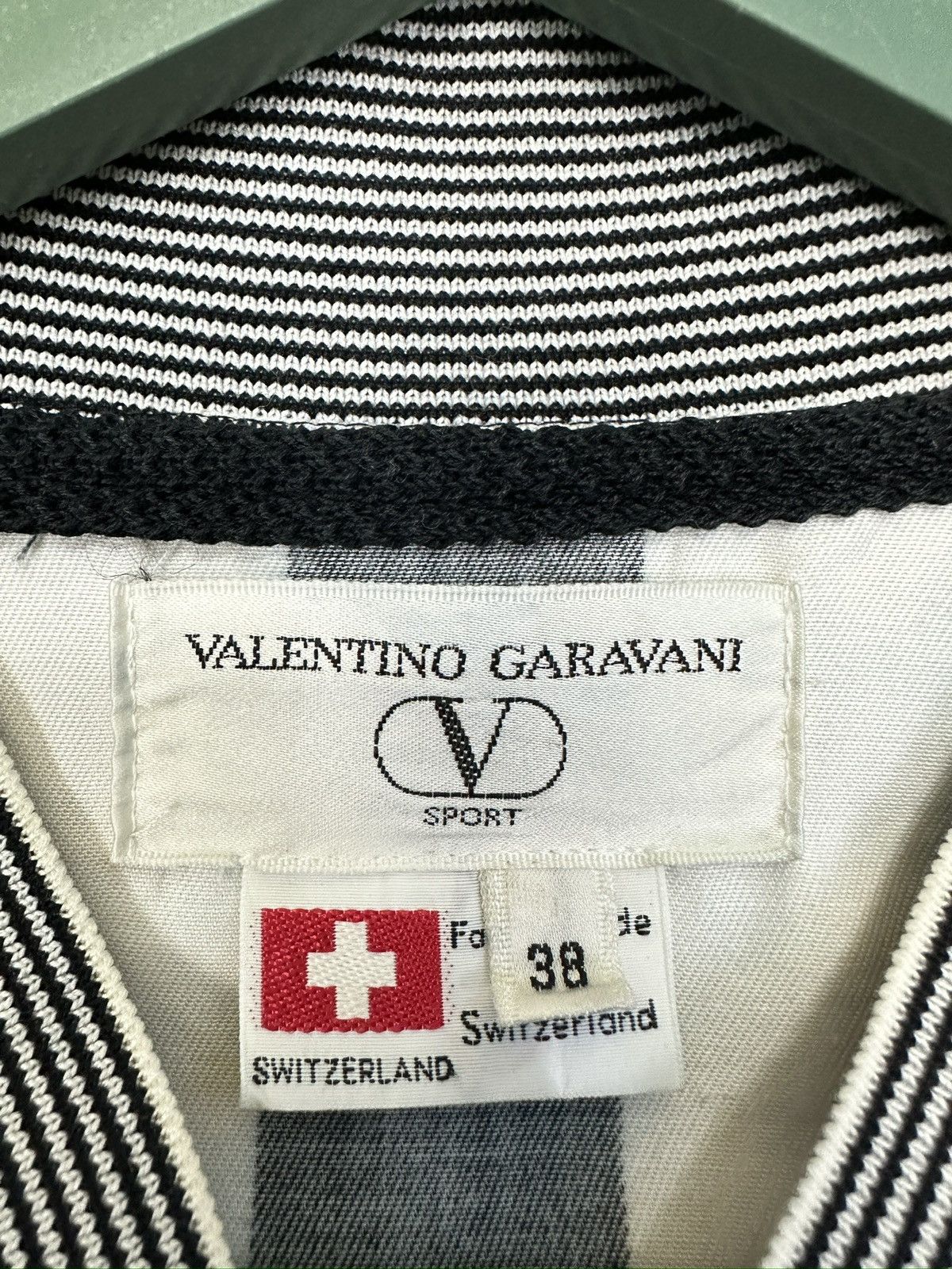 Valentino × Vintage Vintage Valentino Garavani Soprt Big Logo Jacket MJ100 Size US M / EU 48-50 / 2 - 8 Thumbnail