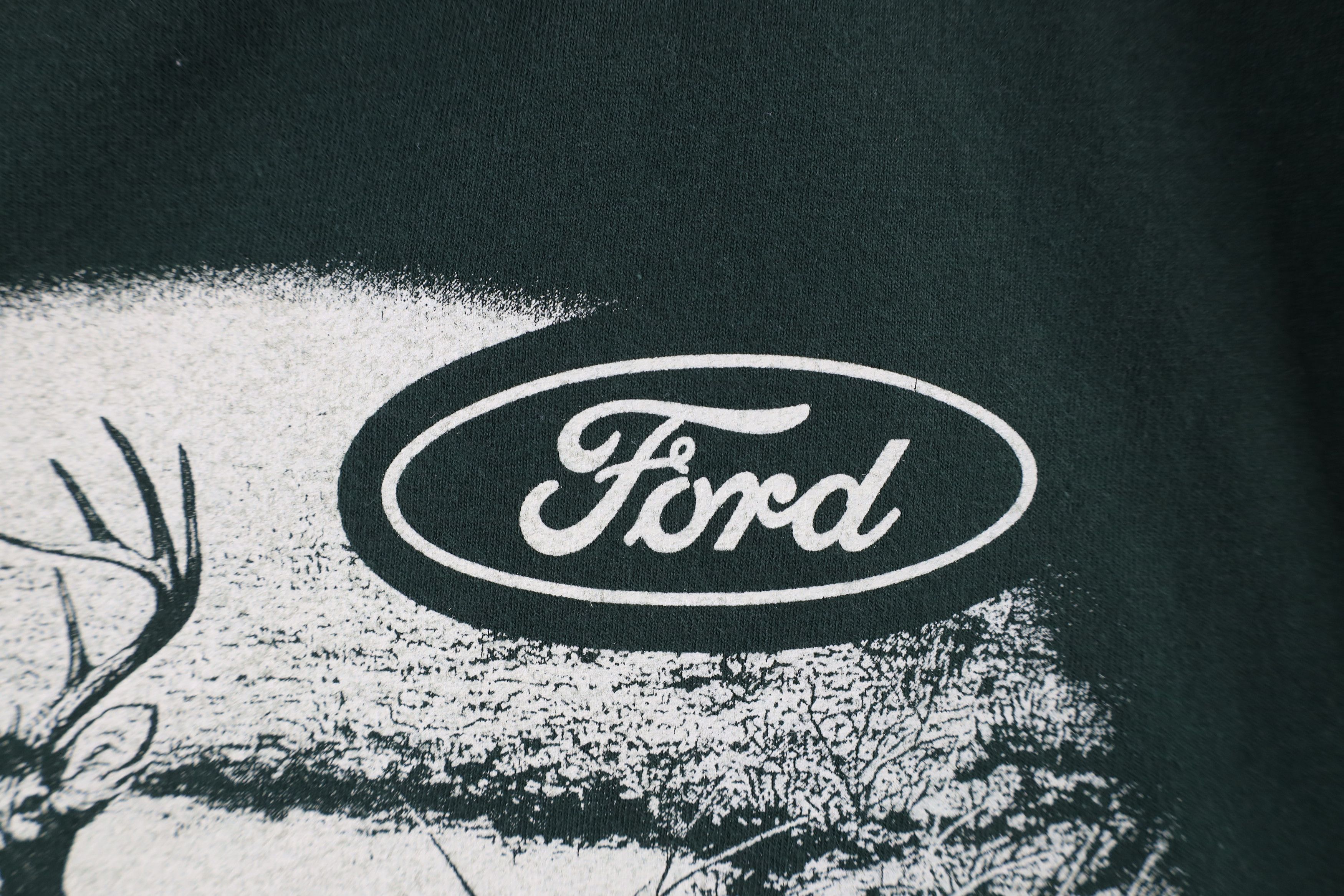 Vintage Vintage 90s Ford Motor Company Out Deer Buck T-Shirt Green Size US XL / EU 56 / 4 - 5 Thumbnail