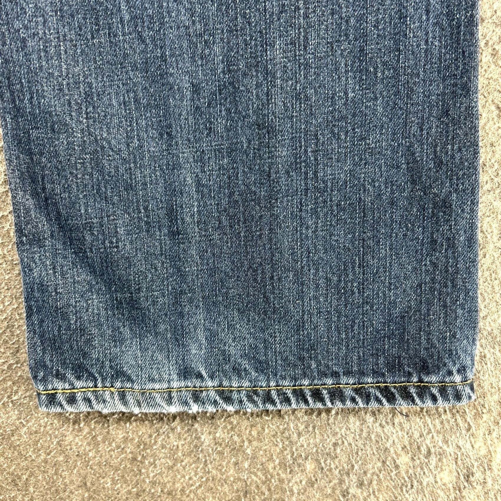 Levi's Levi's 527 Jeans Mens 36x30 Blue Bootcut Regular Fit Dark Wash Denim Distressed Cotton Jeans Cowboy Bagged Pocket Pattern Logo Belt Loops 5-Pocket Size US 36 / EU 52 - 6 Thumbnail
