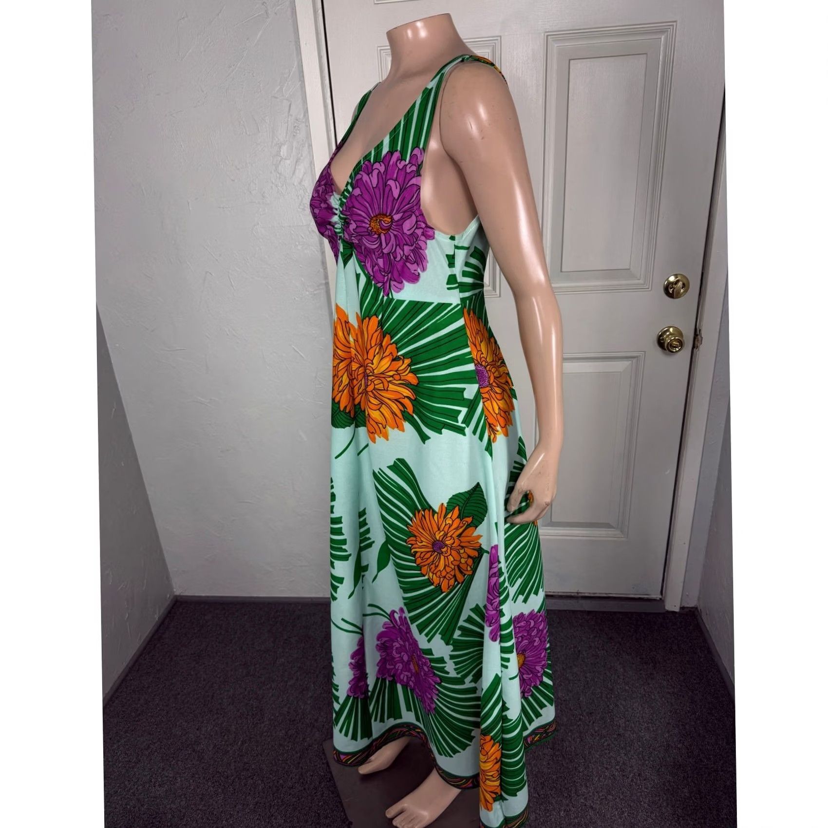 Vintage VINTAGE 1970s Bohemian Green Polyester Knit Midi Floral Sleeveless Dress Women 2XS, Casual, Maxi/Length 53" Size XXS / US 00 / IT 34 - 3 Thumbnail