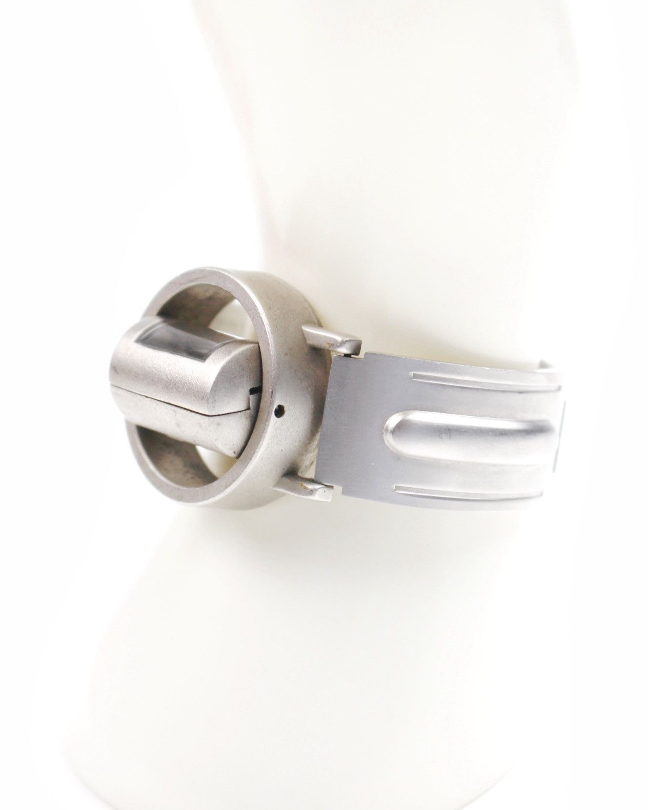 Vintage 1999 STORM LONDON REVOLVER ROTATING CYLINDER SILVER WATCH Size ONE SIZE - 10 Thumbnail