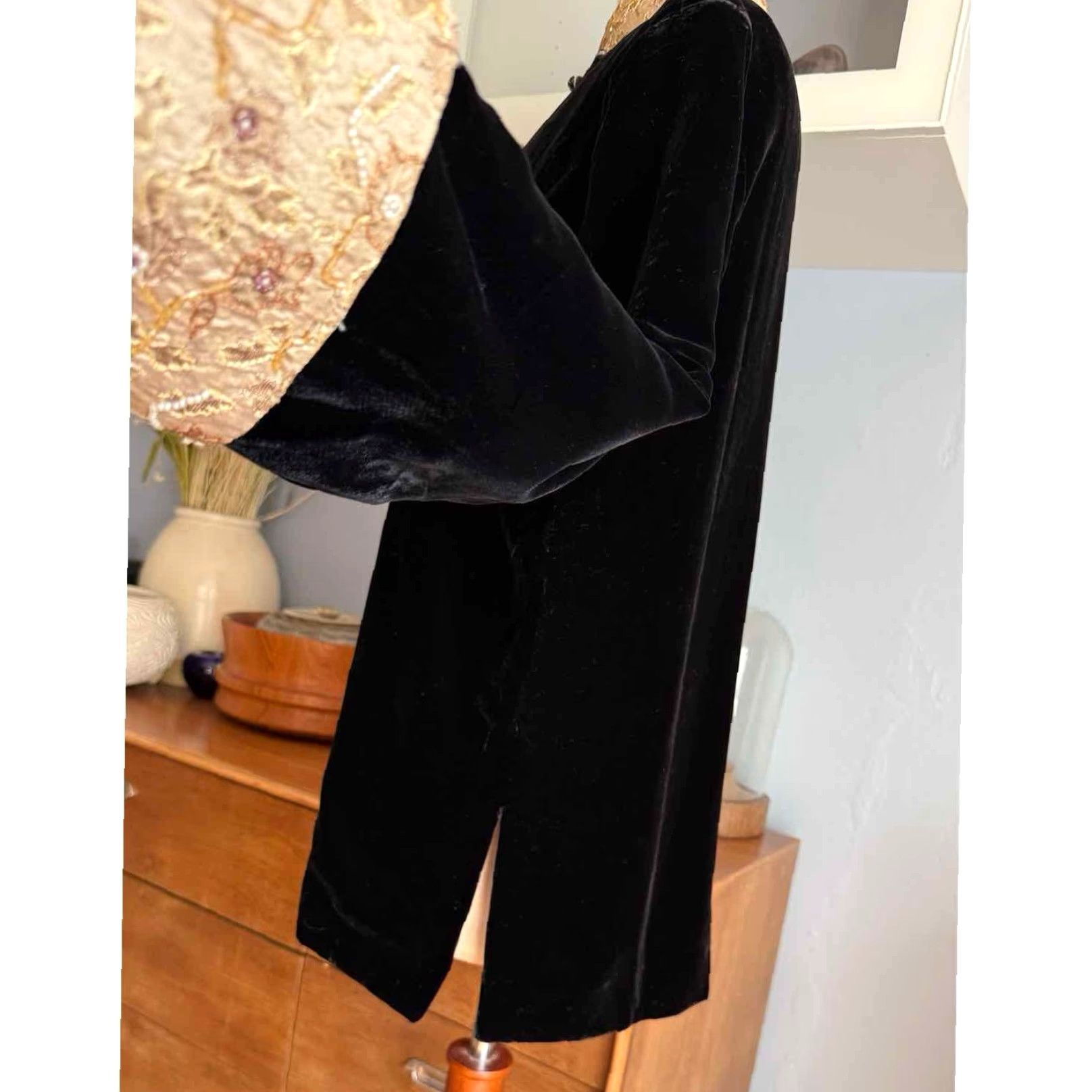 Velvet KAMI’s Ethnic Place Black Velvet Mandarin-Collar Asian Jacket Silk Lined Beaded Embroidered Sz L Size L / US 10 / IT 46 - 3 Thumbnail