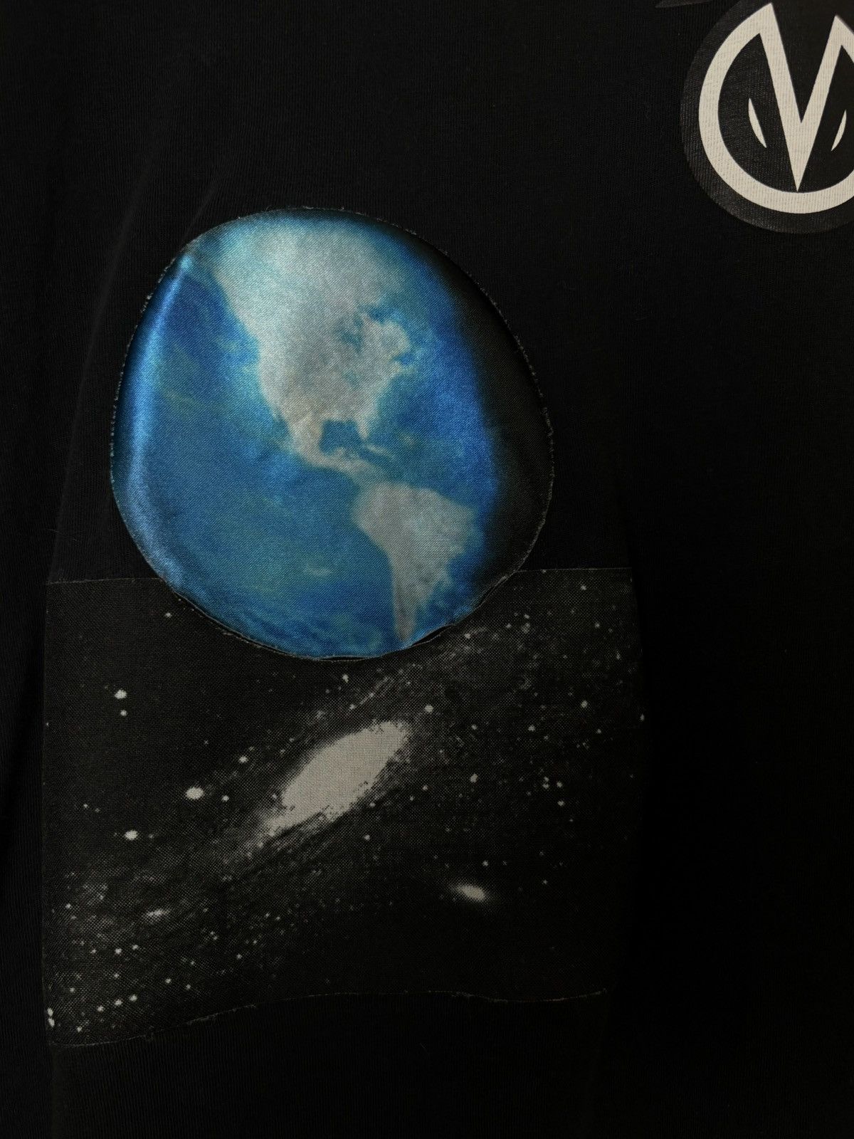 Moschino Love Moschino ‘We Are Not Alone’ Space Tee Size US L / EU 52-54 / 3 - 7 Thumbnail