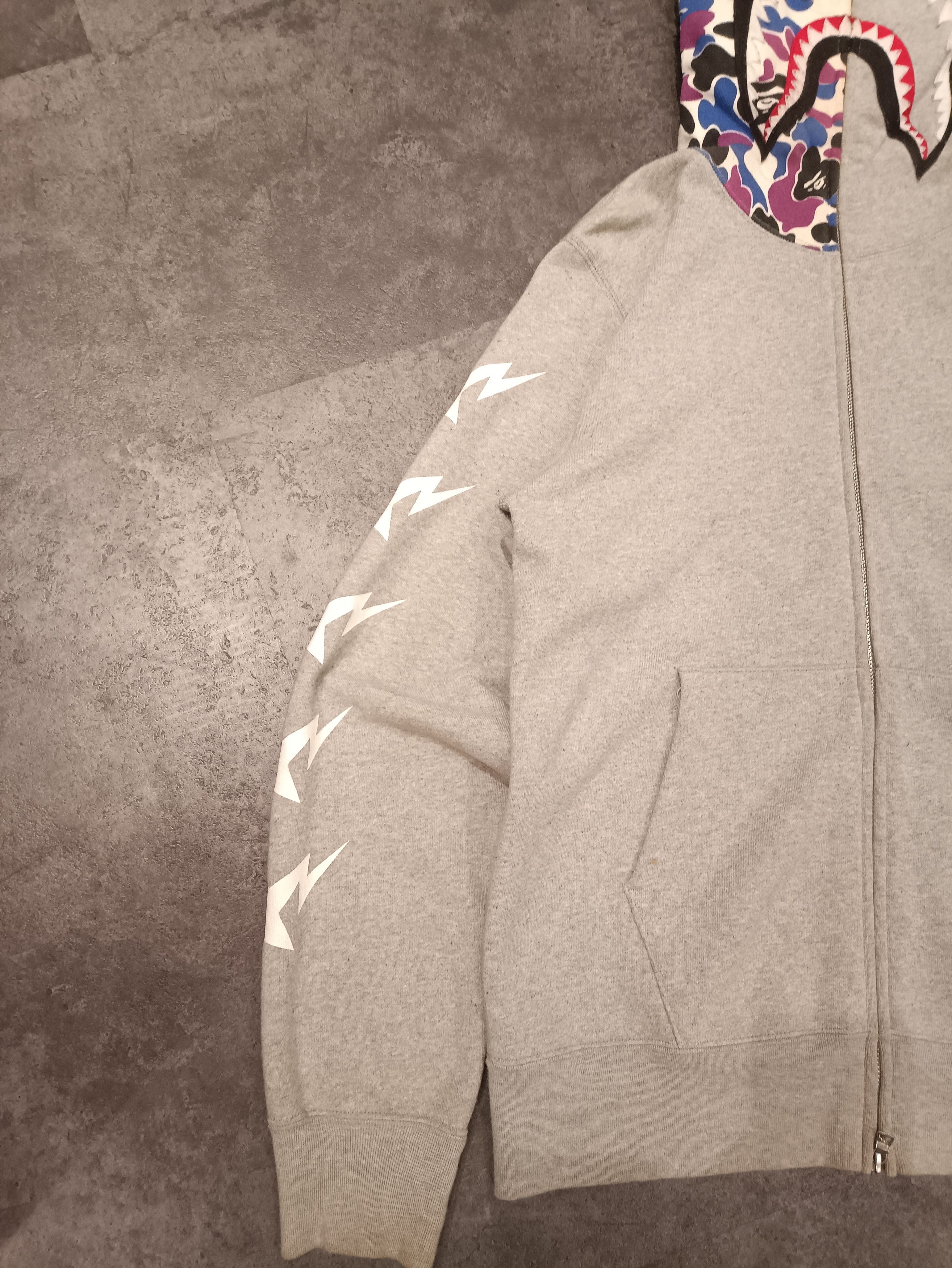 Bape Bape Sharks 10th Anniversary Hongkong Hoodie Size US L / EU 52-54 / 3 - 4 Thumbnail