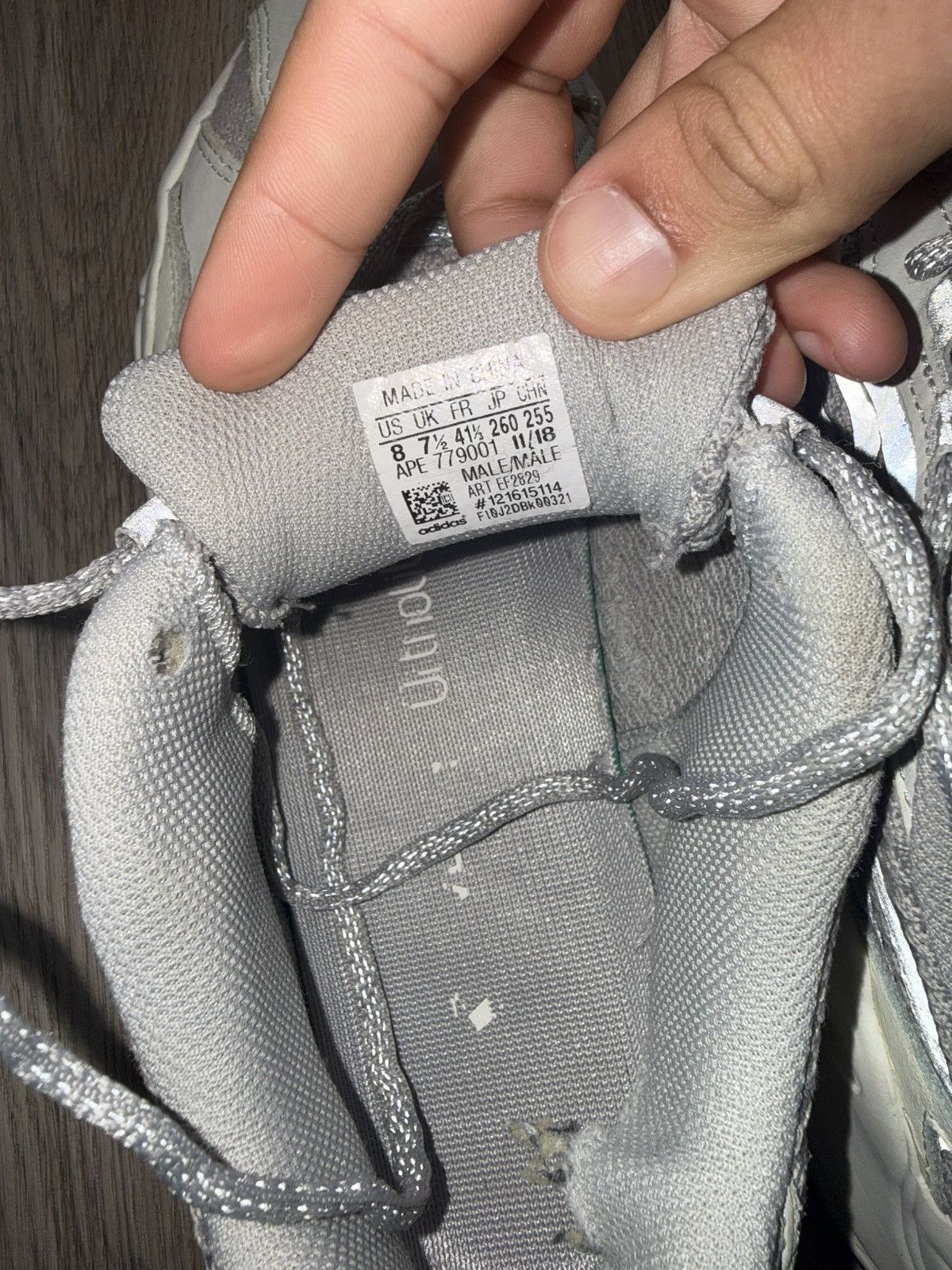 Yeezy Yeezy Boost 700 V2 Static Size US 8 / EU 41 - 8 Thumbnail