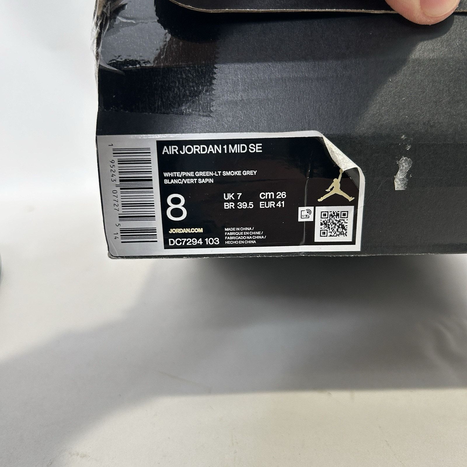 Nike Nike Air Jordan 1 Retro Mid SE “Light Smoke Grey Pine Green” Size US 8 / EU 41 - 6 Thumbnail