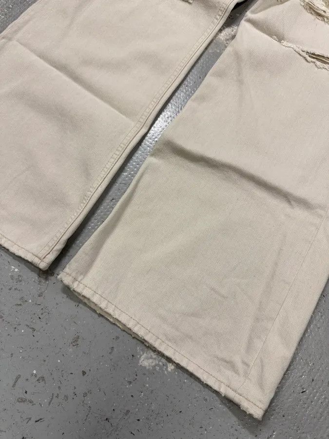 Acne Studios FW2022 Acne Studios White Destroyed Baggy White Denim Jeans Size US 39 - 10 Thumbnail