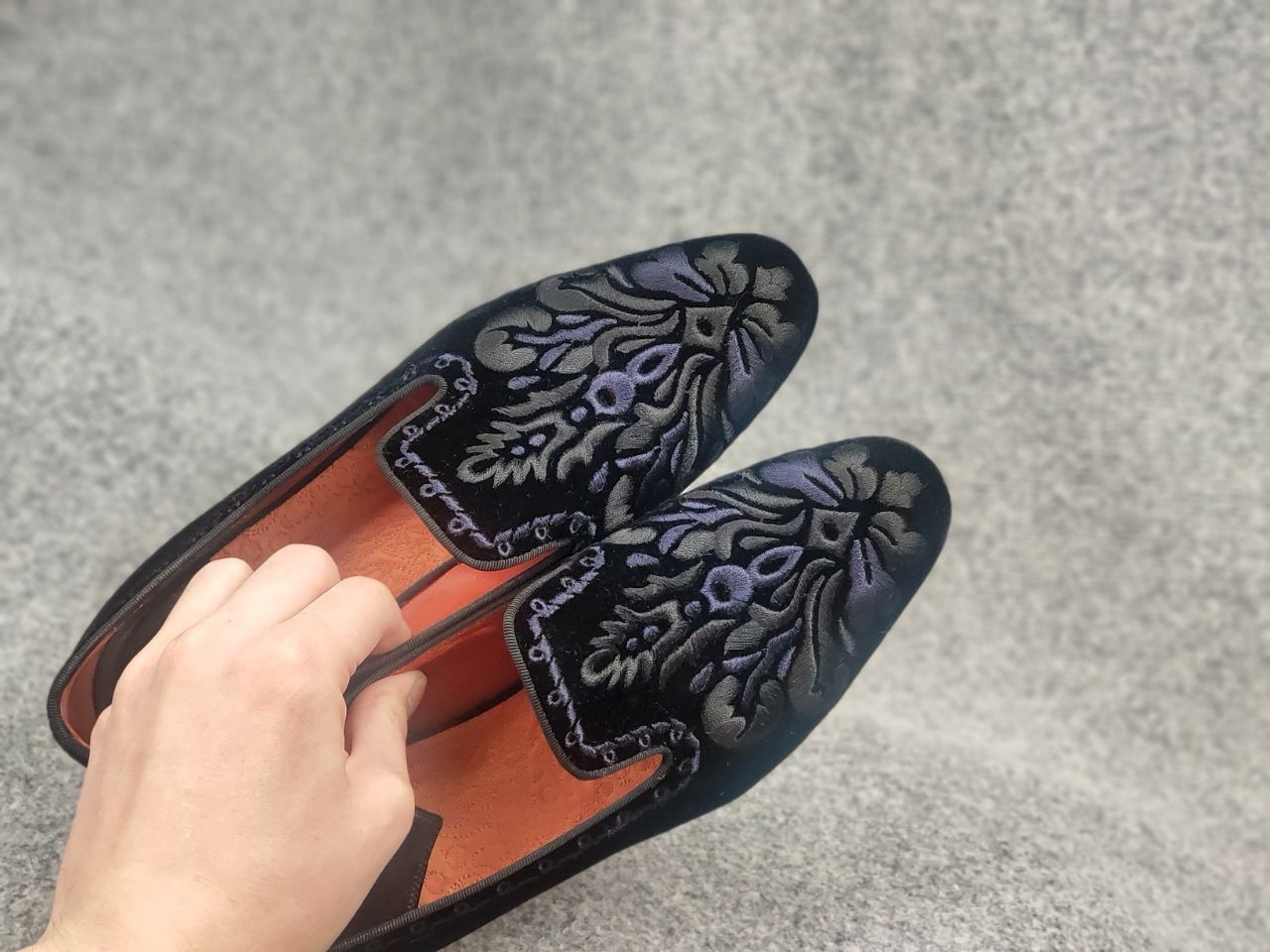 Santoni Santoni Italy Design Velvet SlipOn Casual Dress Loafer Shoes Size US 7 / EU 40 - 23 Thumbnail