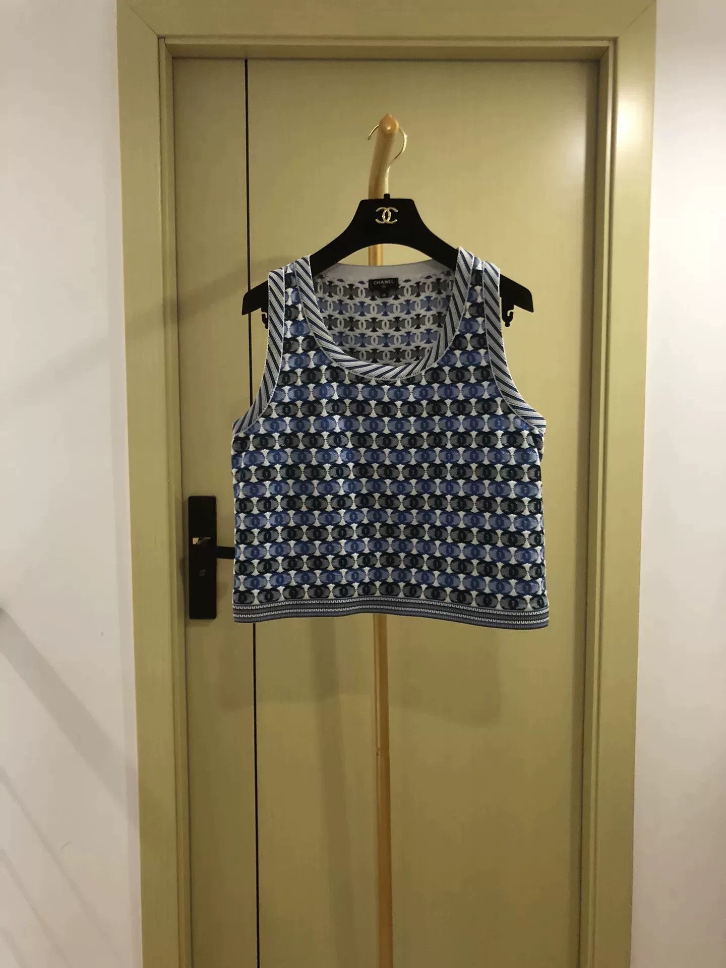 Chanel Chanel Knit Tank Top with Logo Size M / US 6-8 / IT 42-44 - 1 Thumbnail