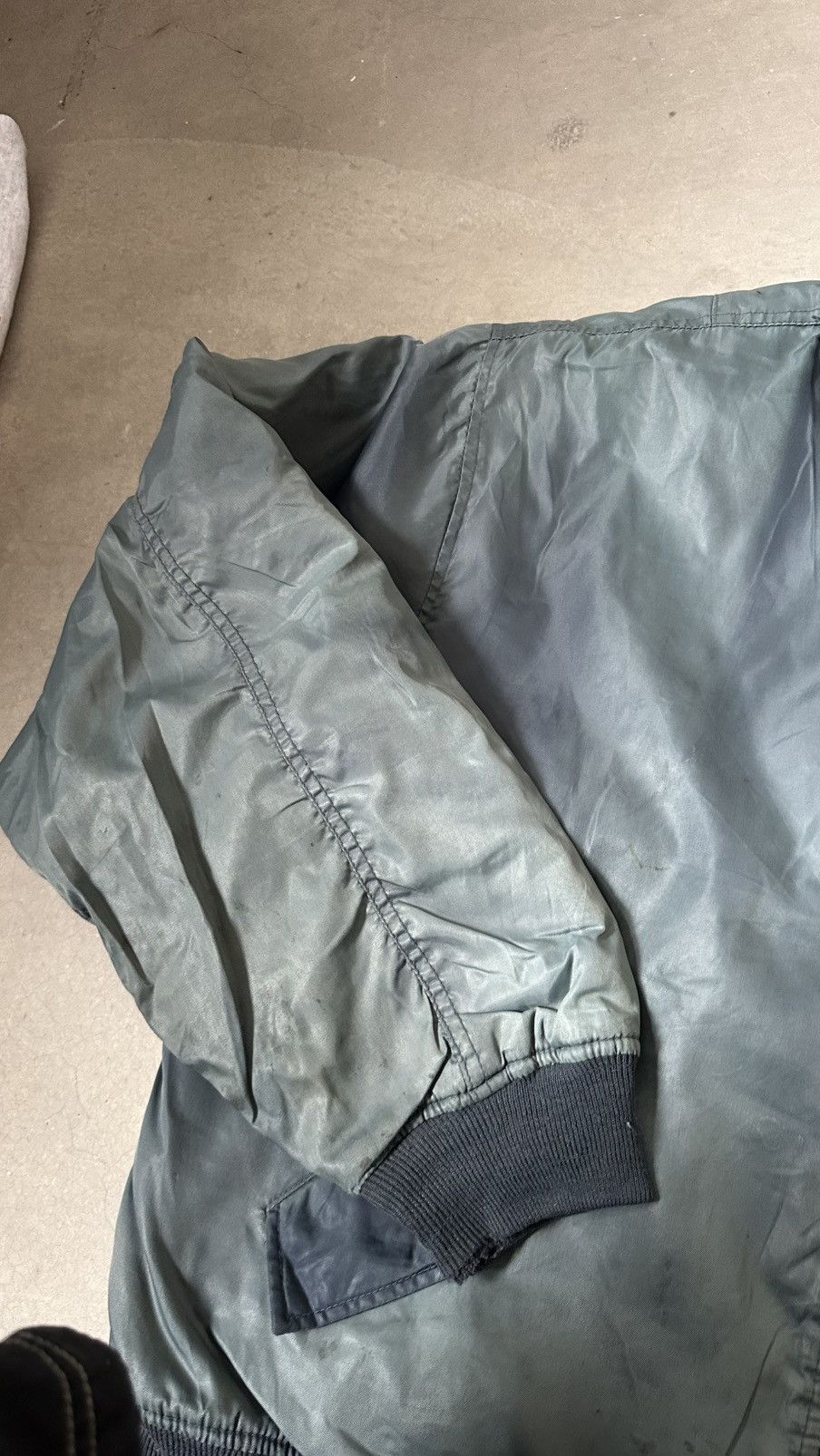 Vintage VINTAGE DISTRESSED JAPAN BOMBER JACKET Size US L / EU 52-54 / 3 - 3 Thumbnail