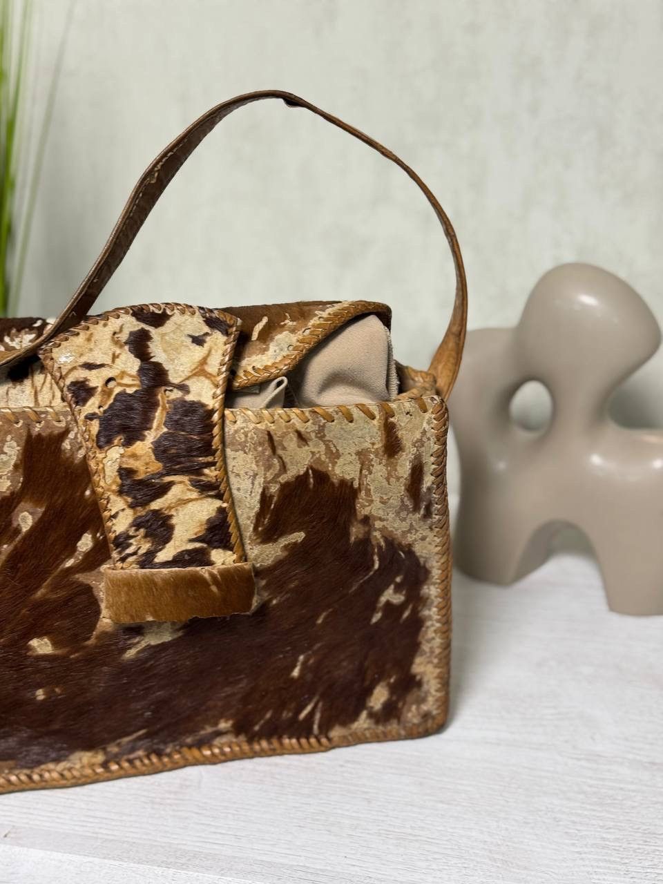 Le Grande Bleu (L.G.B.) Vintage Western Cow Print Hair-On Leather Handbag Size ONE SIZE - 8 Thumbnail