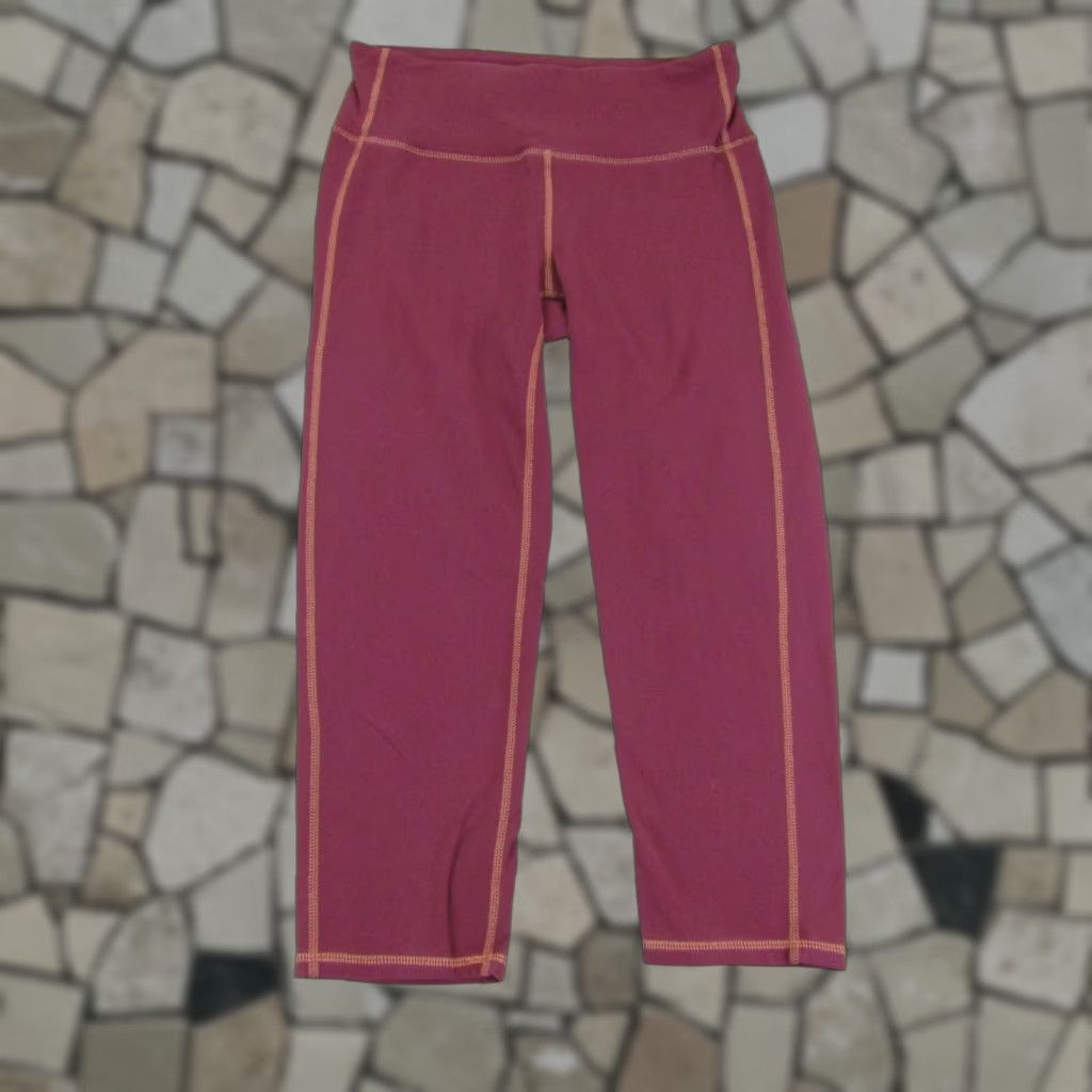 Athleta Athleta Leggings Womens Small Purple Short Mid Calf Athletic Yoga Gym Size 28" / US 6 / IT 42 - 1 Thumbnail