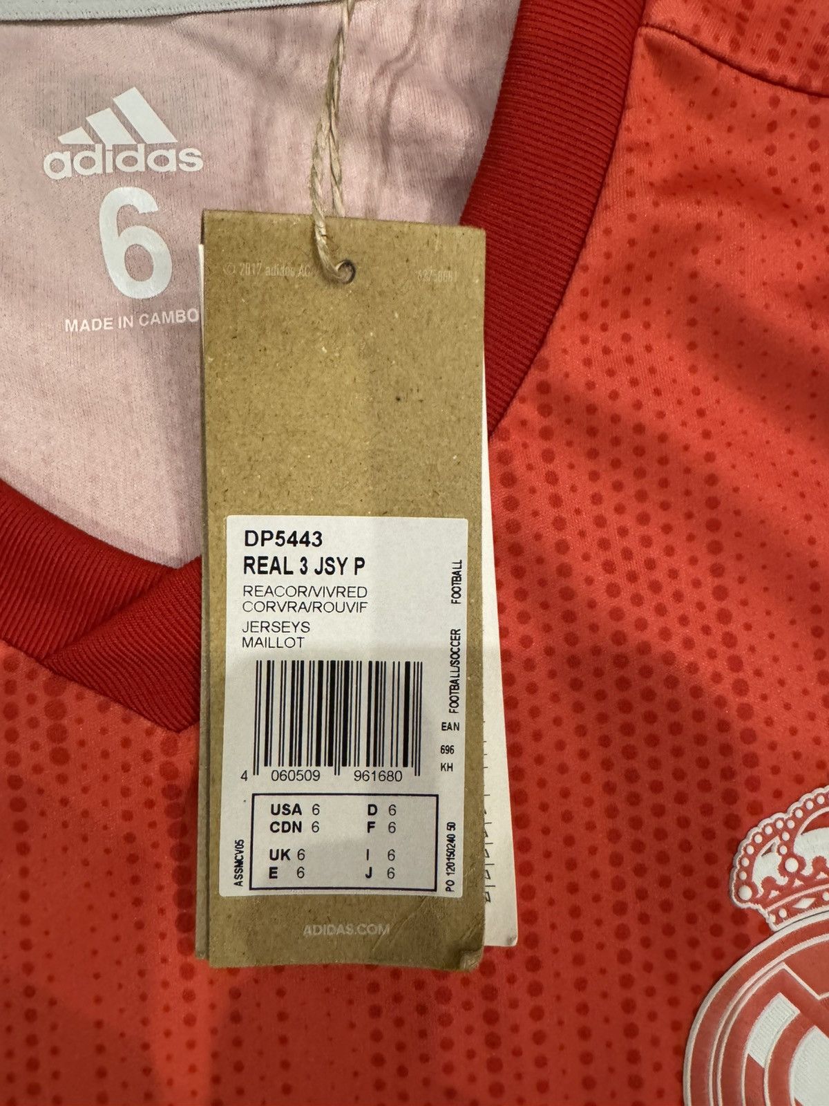 Adidas REAL MADRID 2018-2019 JERSEY ADIDAS FOOTBALL DP5443 SIZE 6 Size US M / EU 48-50 / 2 - 10 Thumbnail