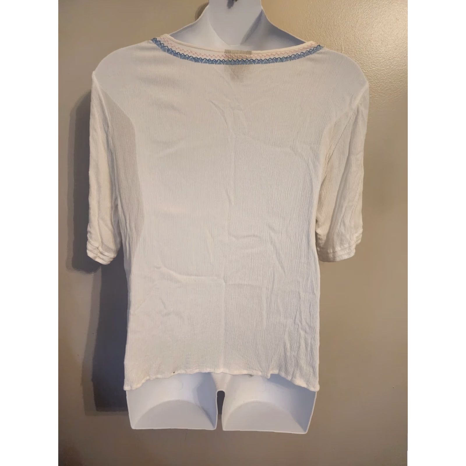 Vintage Liv Los Angeles White Crinkle Embroidered Floral Top Blouse 3X Womens Bohemian Hippie V-Neck Short Sleeve Vintage No - Size XXL / US 16-18 / IT 52-54 - 5 Thumbnail