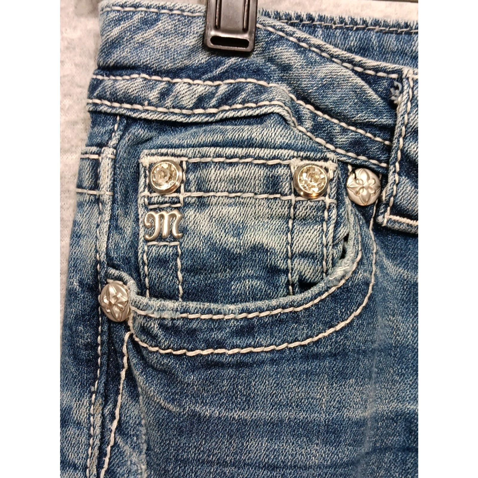 Miss Me VINTAGE Miss Me Jeans Women's 27 × 29 Boot Cut Distressed Medium Wash Cross Logo Modern Classic Jeans Womens Size 27" / US 4 / IT 40 - 5 Thumbnail