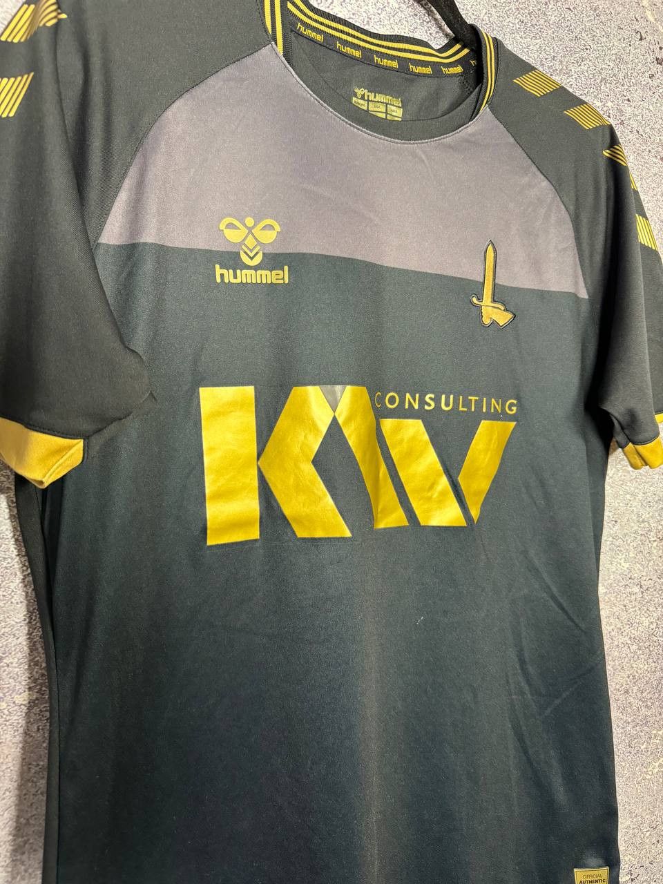 Hummel × Vintage Vintage Charlton Athletic 2021/22 Third Hummel Soccer Jersey Size US S / EU 44-46 / 1 - 6 Thumbnail