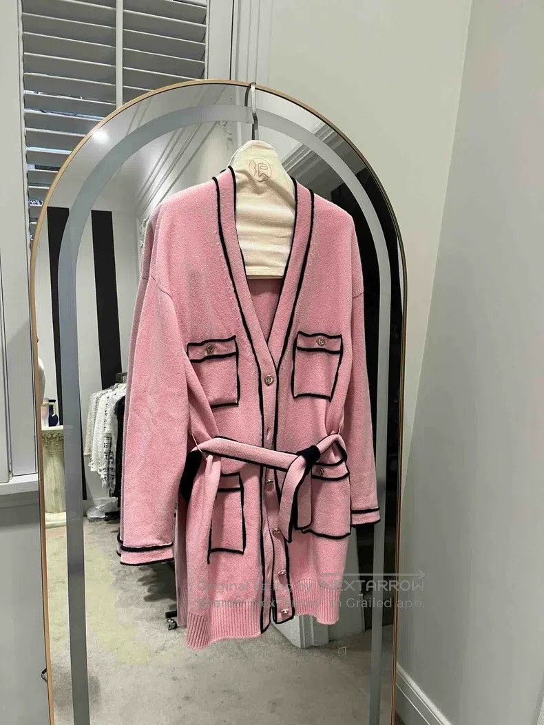 Chanel Pink four-pocket bathrobe knitted coat