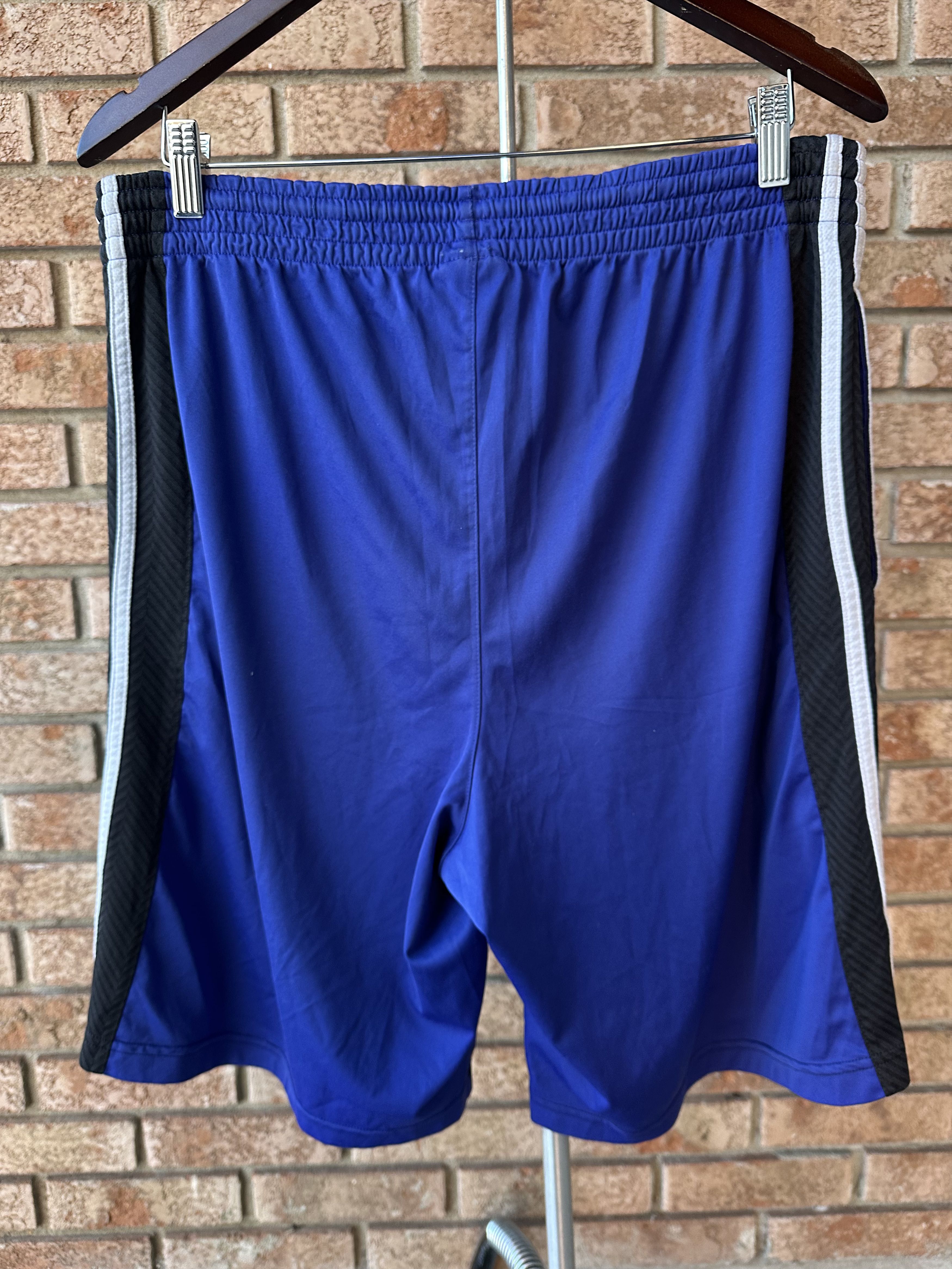 Adidas 2000's Basketball Shorts Size US 32 / EU 48 - 4 Thumbnail