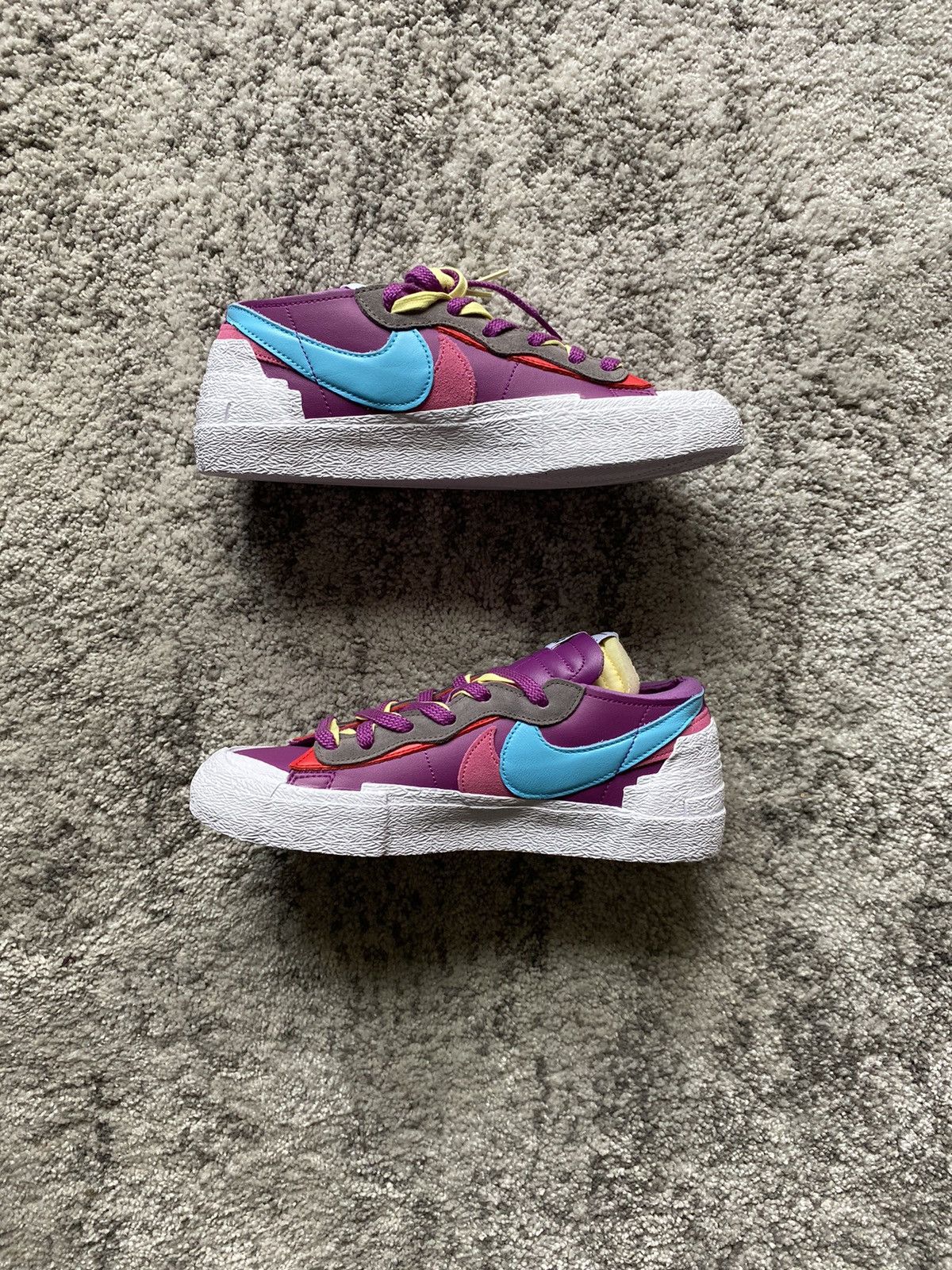 Nike × Sacai Sacai Kaws Nike Blazer Low Size US 9 / EU 42 - 2 Thumbnail