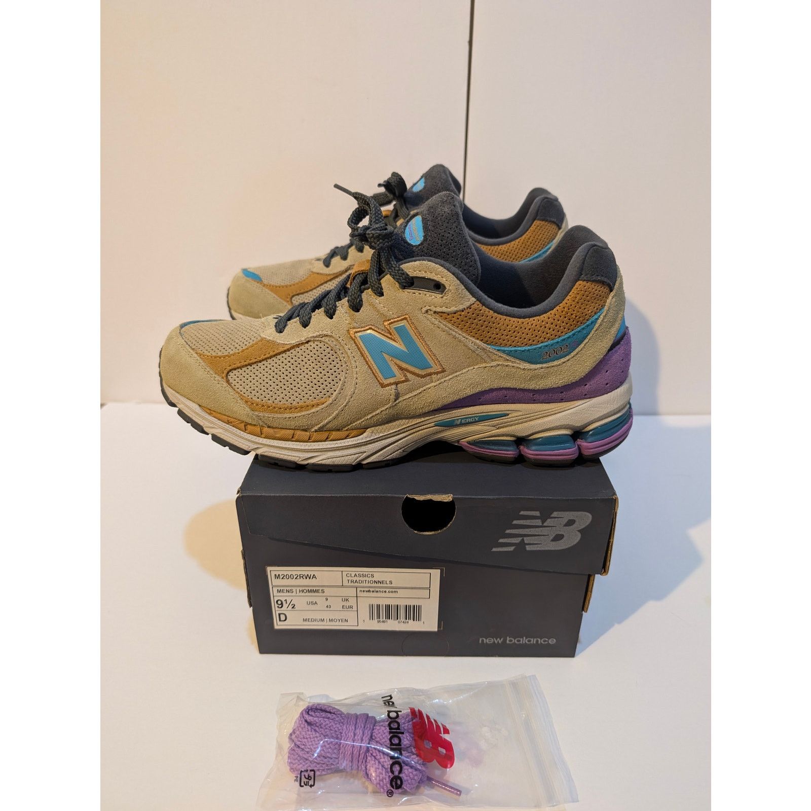 New Balance New Balance x J. Crew 2002R Rain Cloud/Prism Purple Incense Size US 9.5 / EU 42-43 - 1 Thumbnail