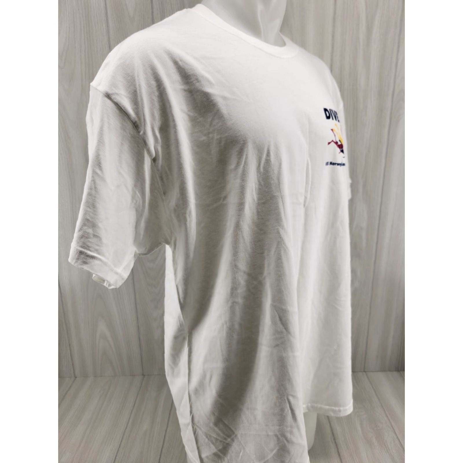 Hanes VINTAGE 90s Dive In T-Shirt M/S Norwegian Wind XL Double Sided Shirt Mens XL White Hanes Dive In Logo 90s Cruise Scuba Vintage Double-Sided Size US XL / EU 56 / 4 - 5 Thumbnail