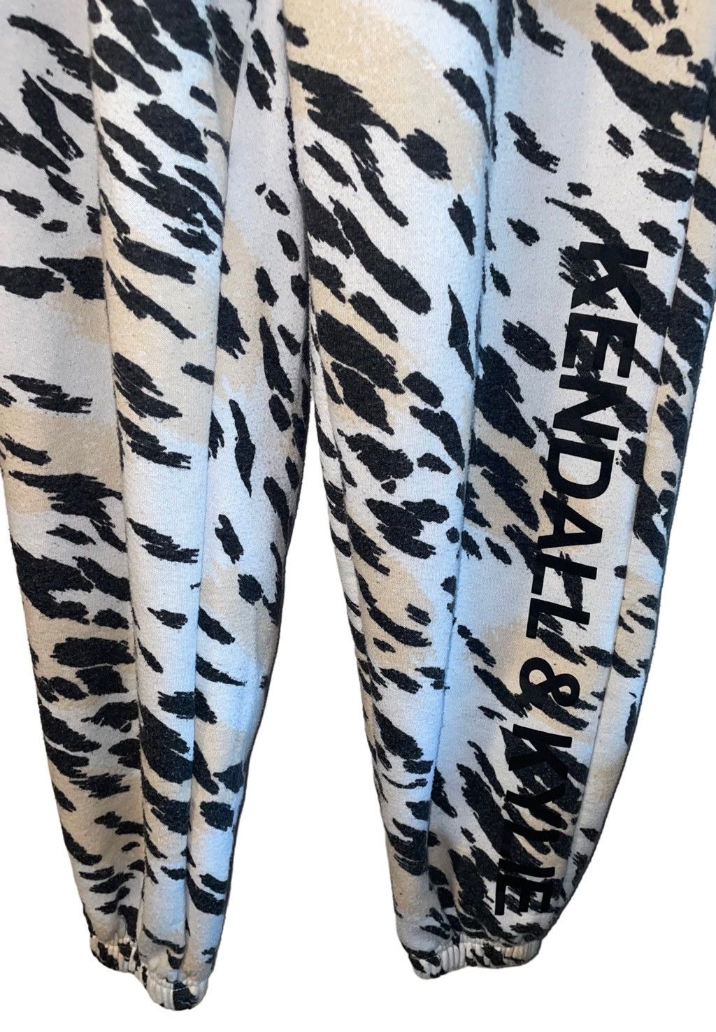 Kendall And Kylie Kendall & Kylie Cheetah Logo Joggers Size 28" / US 6 / IT 42 - 3 Thumbnail