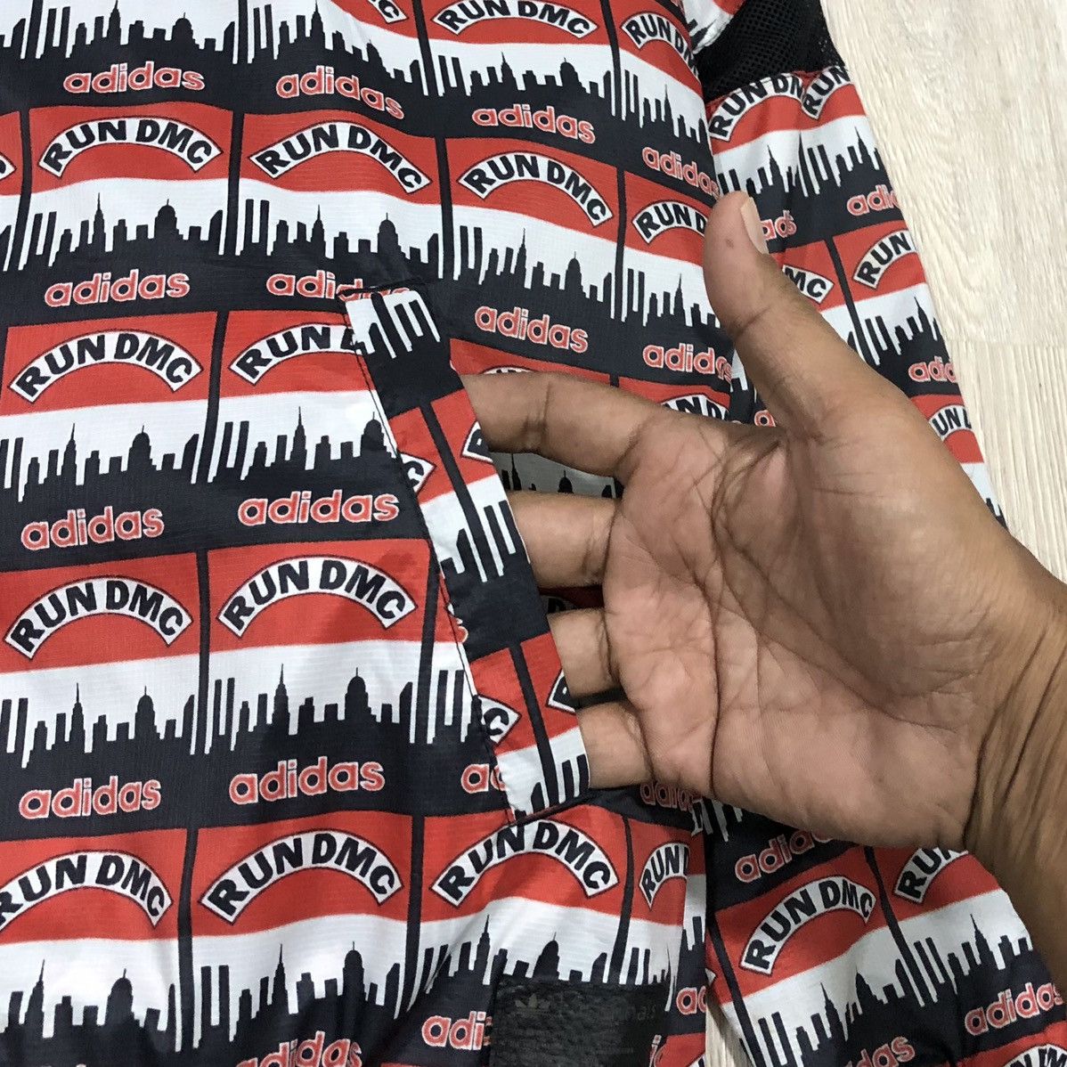 Adidas Adidas RARE VINTAGE RUN DMC ALL OVER PRINT Zipper Jacket Size US M / EU 48-50 / 2 - 11 Thumbnail