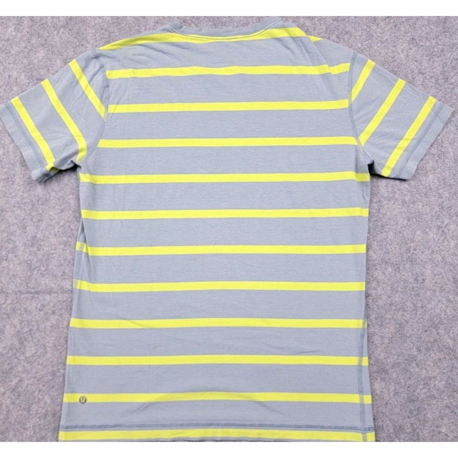 Lululemon Lululemon Shirt Mens Small Gray Yellow Stripe Activewear Sports Colorful Striped Short Sleeve Crew Neck Logo Regular Fit Size US S / EU 44-46 / 1 - 3 Thumbnail