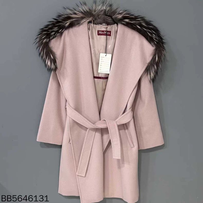 Max Mara Max Mara Bathrobe coat with pink fur collar Size M / US 6-8 / IT 42-44 - 1 Thumbnail