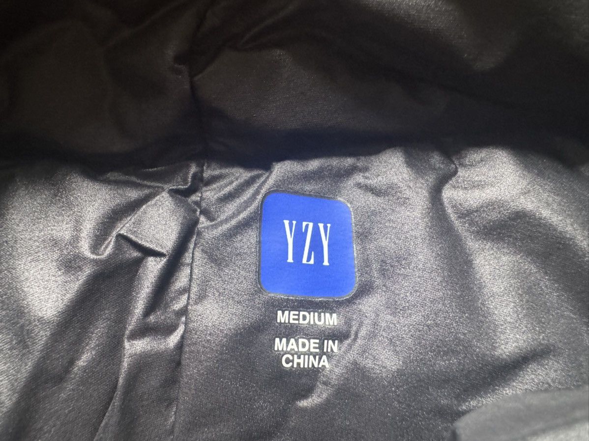 Balenciaga × Gap × Yeezy YGEBB Black Yeezy Gap Mock Neck Jacket Pullover Puffer Coat Size US M / EU 48-50 / 2 - 5 Thumbnail
