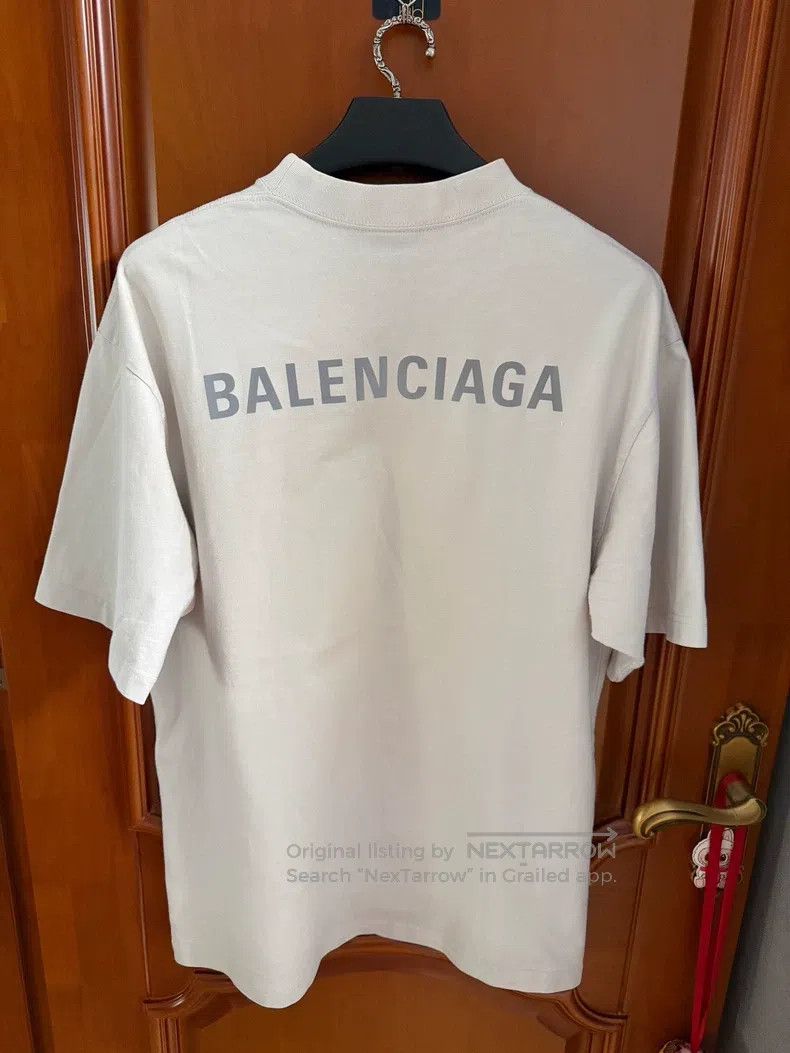 Balenciaga Balenciaga Reflective Logo Short Sleeve T-Shirt in Cement Size US S / EU 44-46 / 1 - 2 Thumbnail