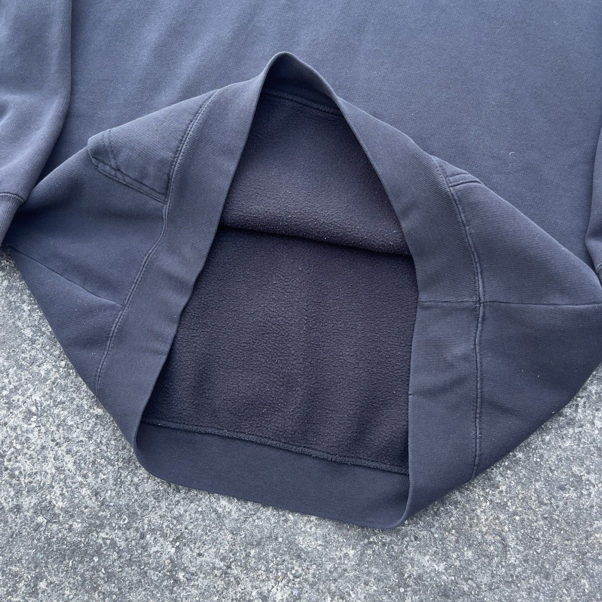 Alstyle × Vintage Vintage Thrashed 90s ALSTYLE Sun Faded Black Blank Hoodie Size US L / EU 52-54 / 3 - 3 Thumbnail