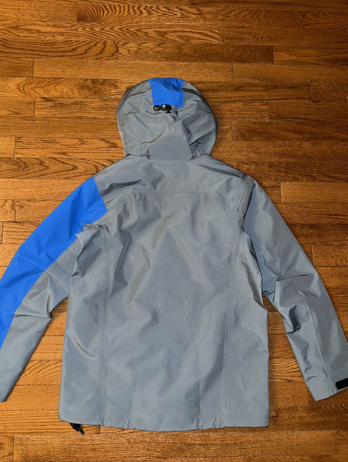 Arc'teryx Arc’teryx Beta Recut Jacket #10 Proteus/ Boulder Size XS / US 0-2 / IT 36-38 - 6 Thumbnail