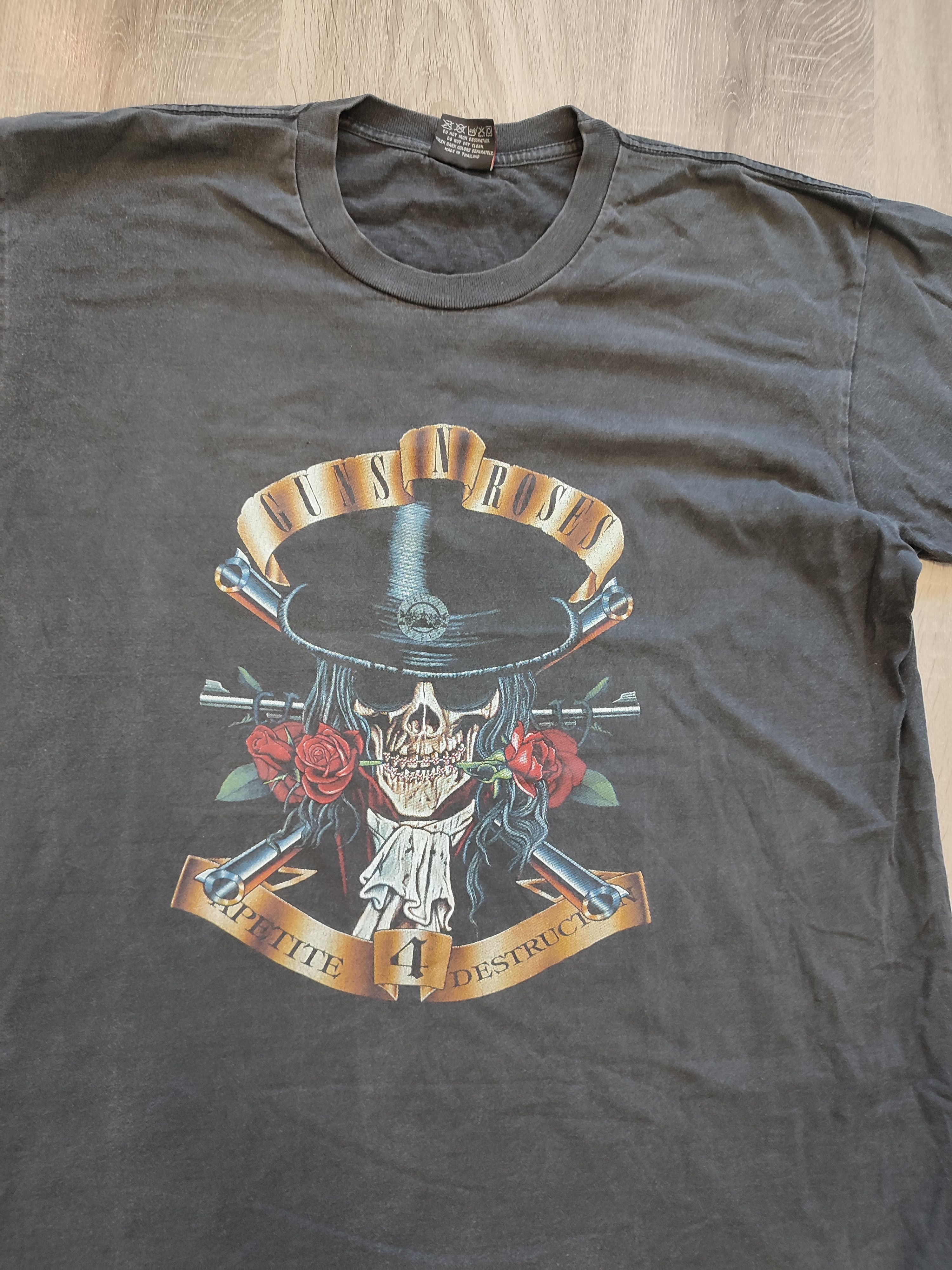 Vintage Guns N' Roses Guns N Roses Use Your Illusion tour T Shirt Size US XL / EU 56 / 4 - 3 Thumbnail
