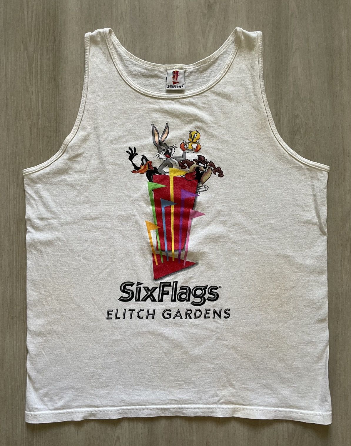 Vintage Vintage 90s Six Flags Looney Tunes Sz Large Fits Medium Size US M / EU 48-50 / 2 - 1 Thumbnail
