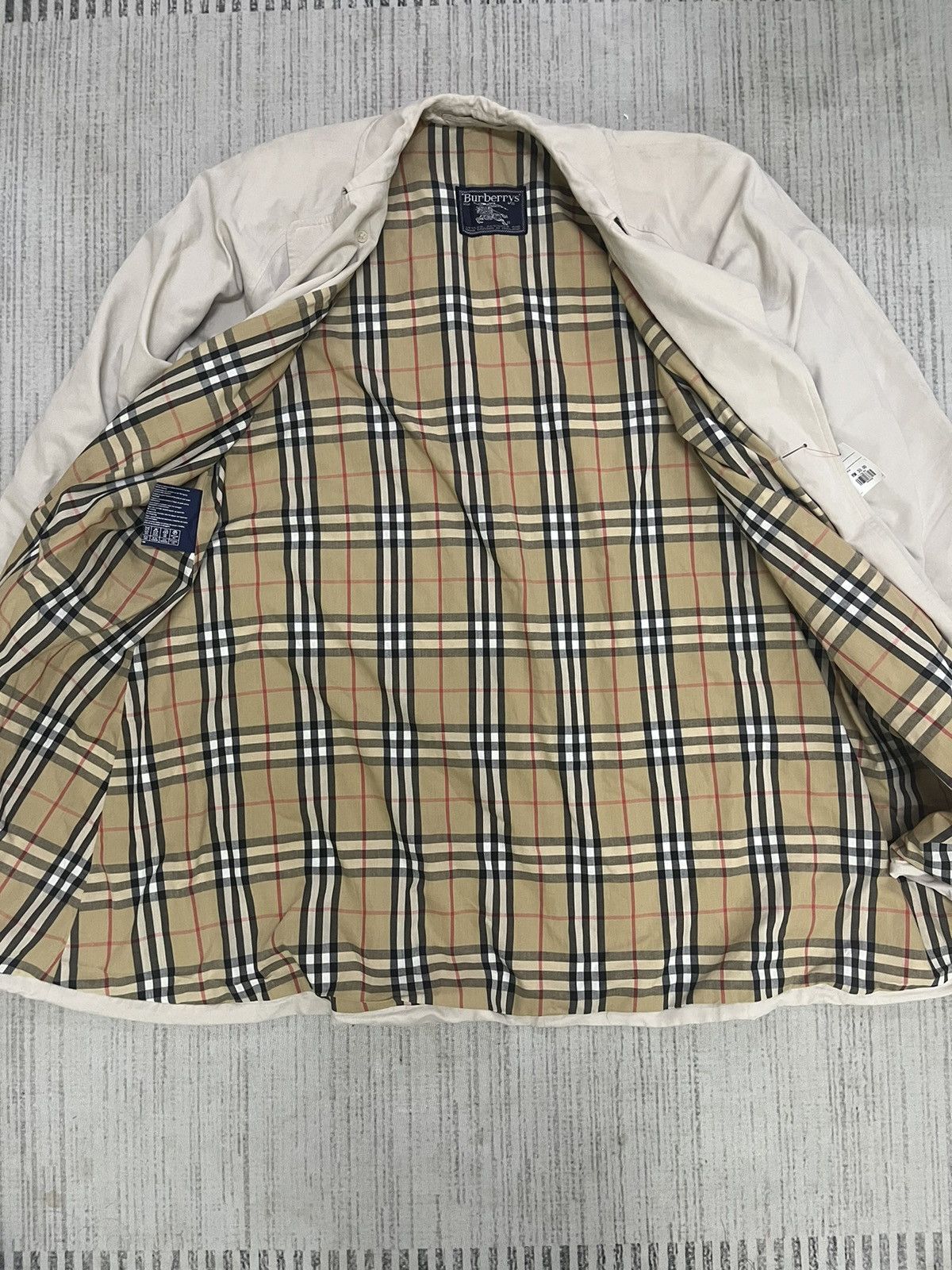 Burberry Intage 80s burberry nova check trench coat Size US XL / EU 56 / 4 - 2 Thumbnail