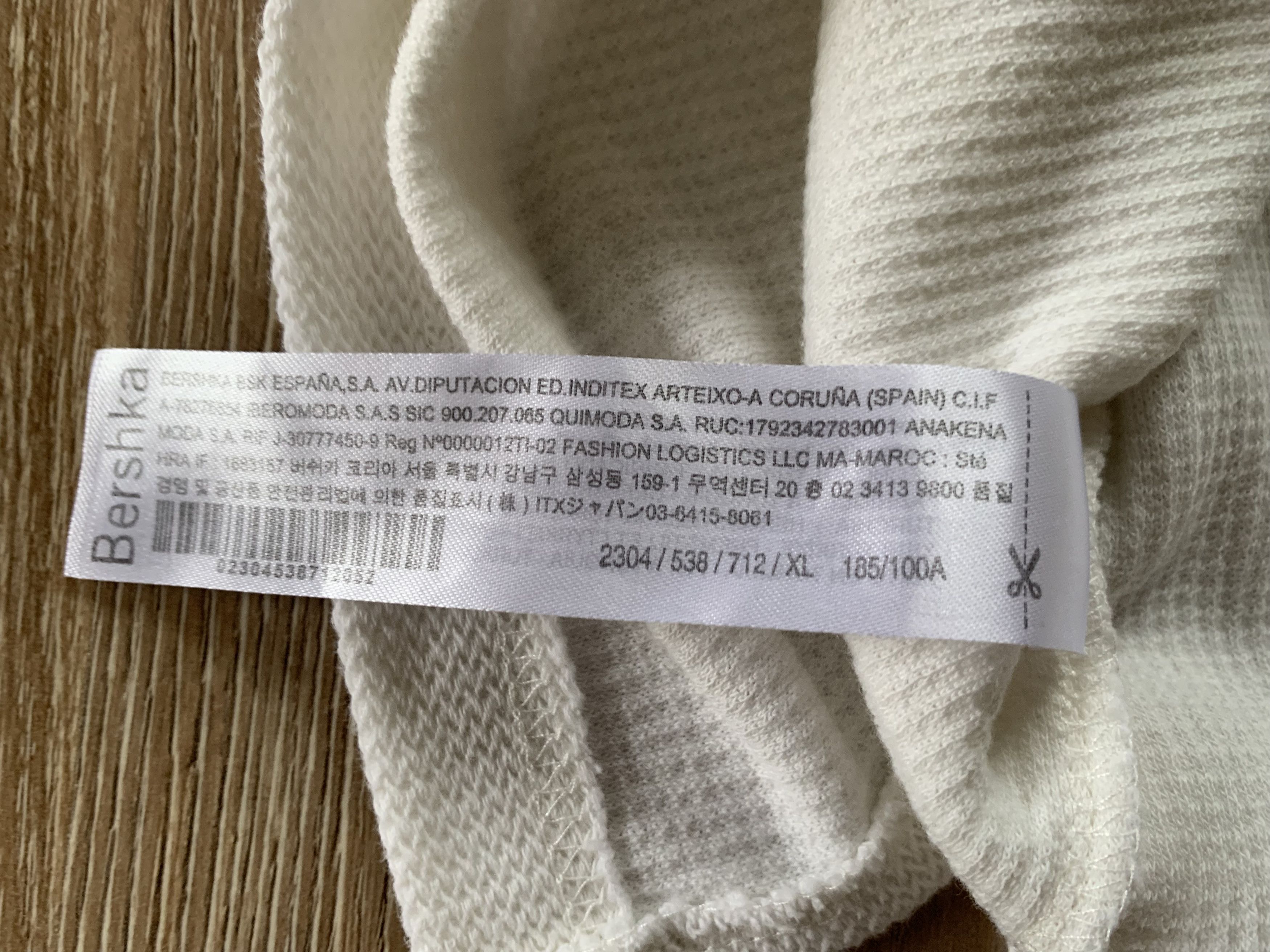 Bershka Bershka White T-Shirt Size US XL / EU 56 / 4 - 7 Thumbnail
