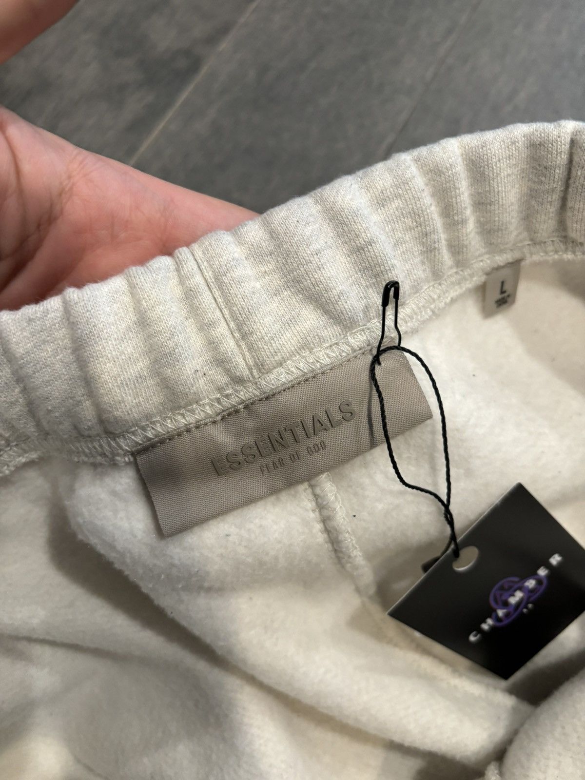 Essentials × Fear of God Fear of god essentials light oatmeal sweatpants large Size US 34 / EU 50 - 2 Thumbnail