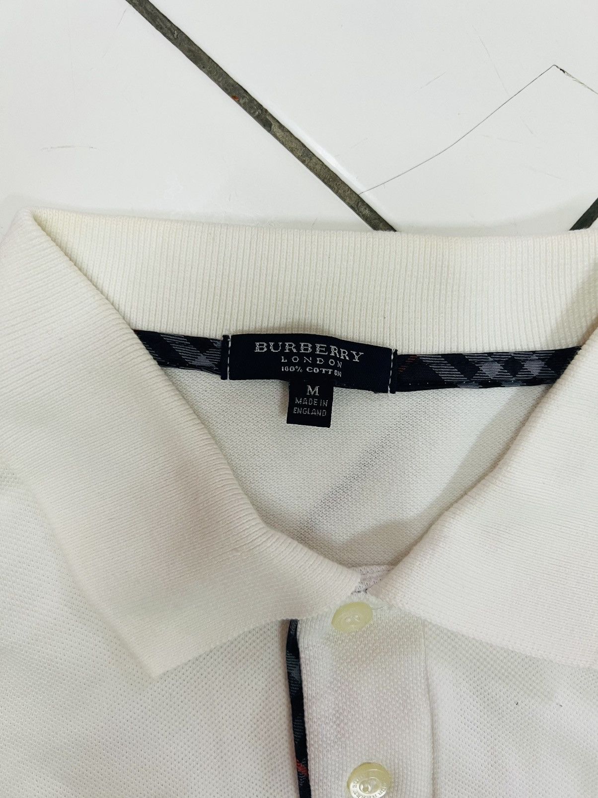 Burberry BURBERRYS POLO TSHIRT BUTTON WHITE MEDIUM ENGLAND Size US M / EU 48-50 / 2 - 2 Thumbnail