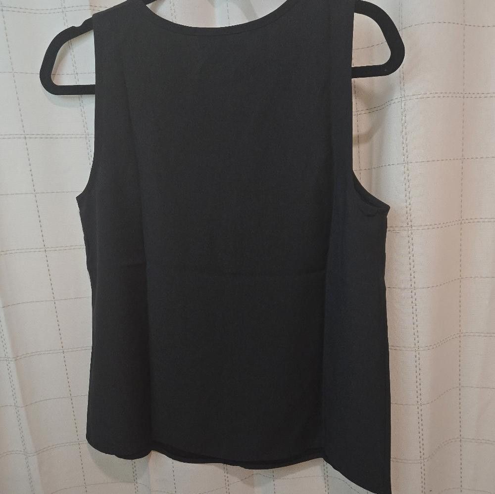 J.Crew J Crew Sleeveless V Neck Crepe Shell Size S / US 4 / IT 40 - 5 Thumbnail