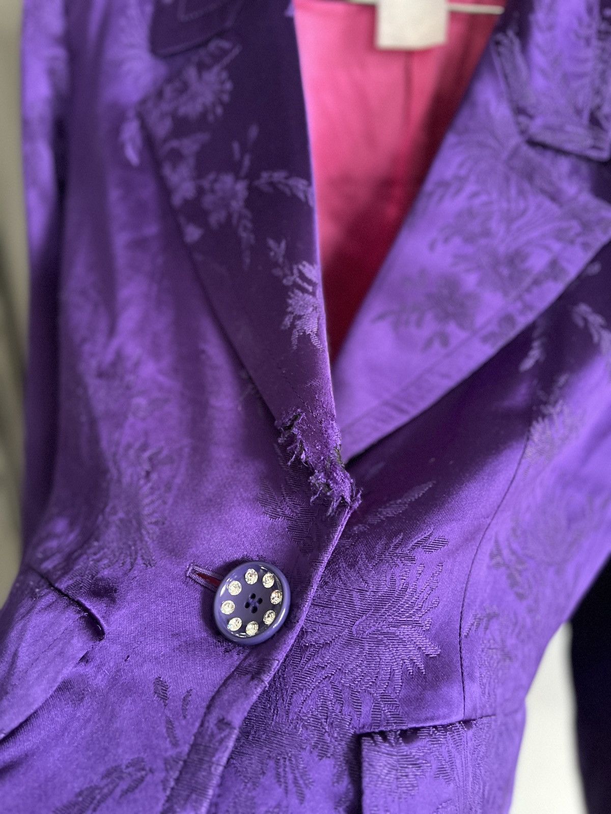Saint Laurent Paris × Vintage × Yves Saint Laurent Arcived 1988 Yves Saint Laurent Purple Satin Damask Blazer Size M / US 6-8 / IT 42-44 - 17 Thumbnail