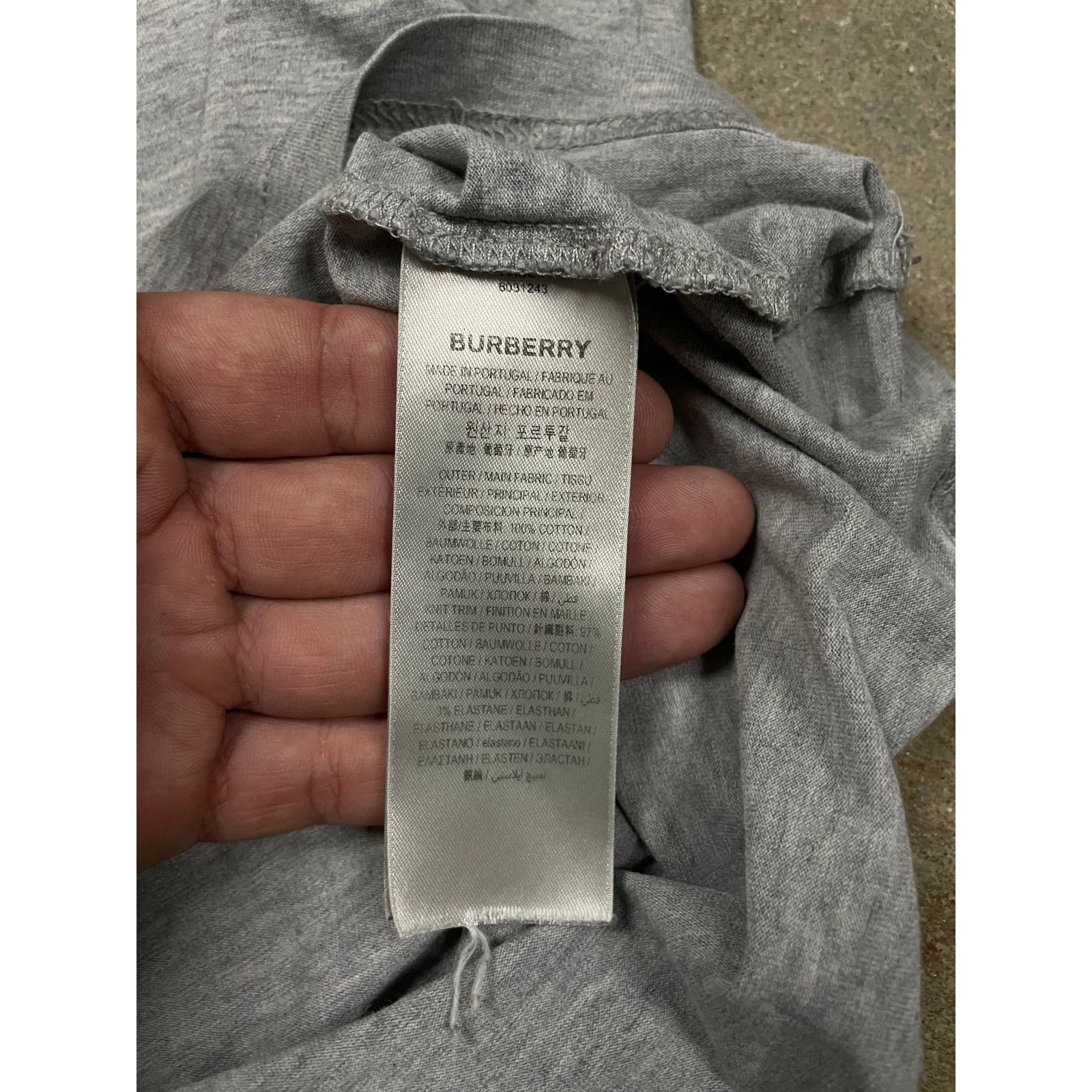 Burberry Burberry TB Logo Grey Tee Used Large Size US L / EU 52-54 / 3 - 4 Thumbnail
