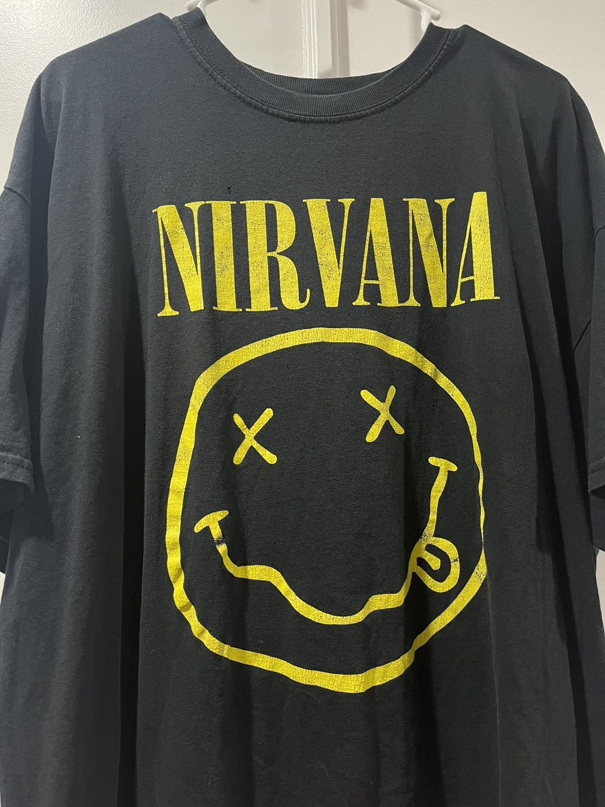 Nirvana Nirvana Smiley Face Black Tshirt Size US XL / EU 56 / 4 - 2 Thumbnail