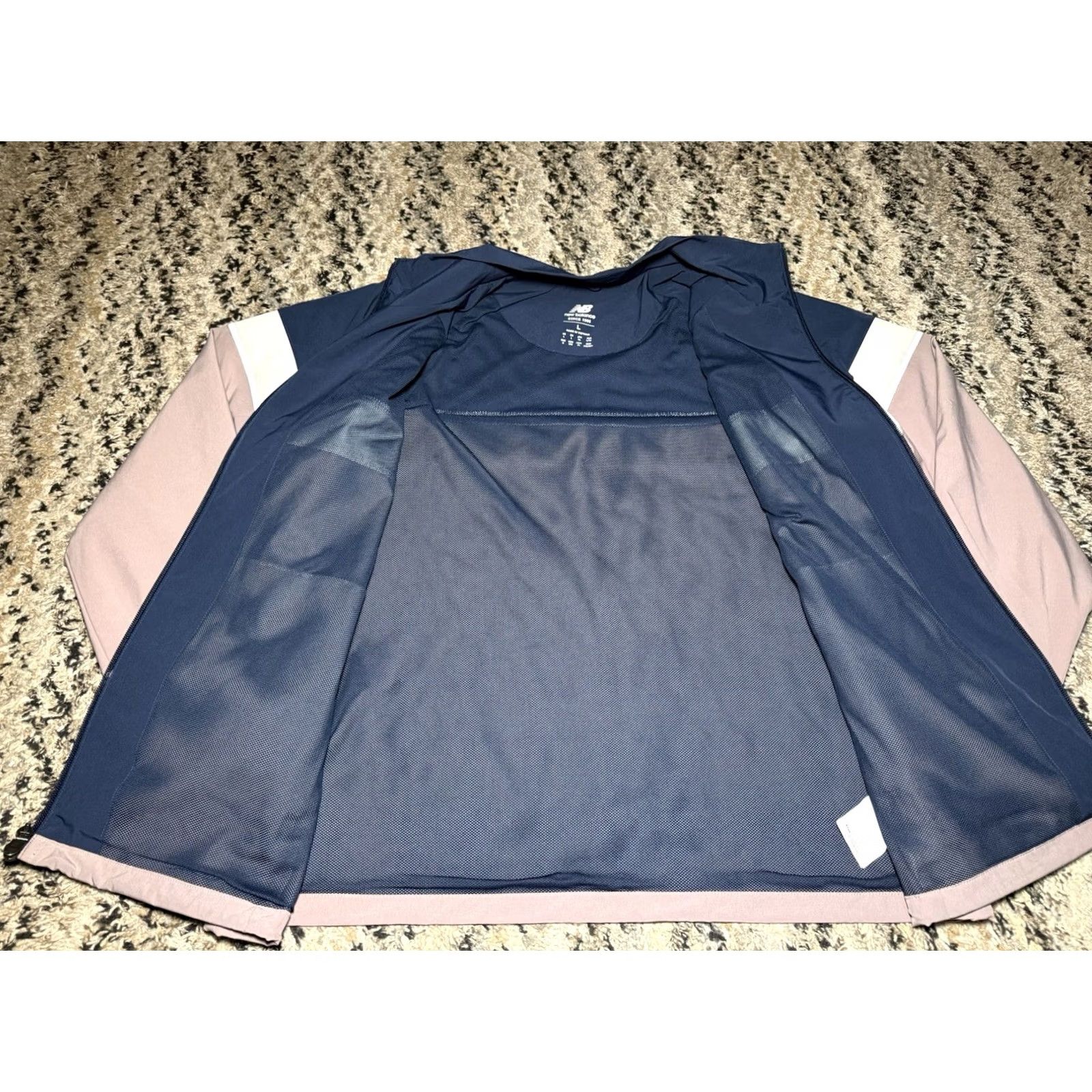 New Balance VINTAGE? No. 2024 TCS New York City Marathon Finisher Women New Balance Jacket Purple Large Size L / US 10 / IT 46 - 6 Thumbnail