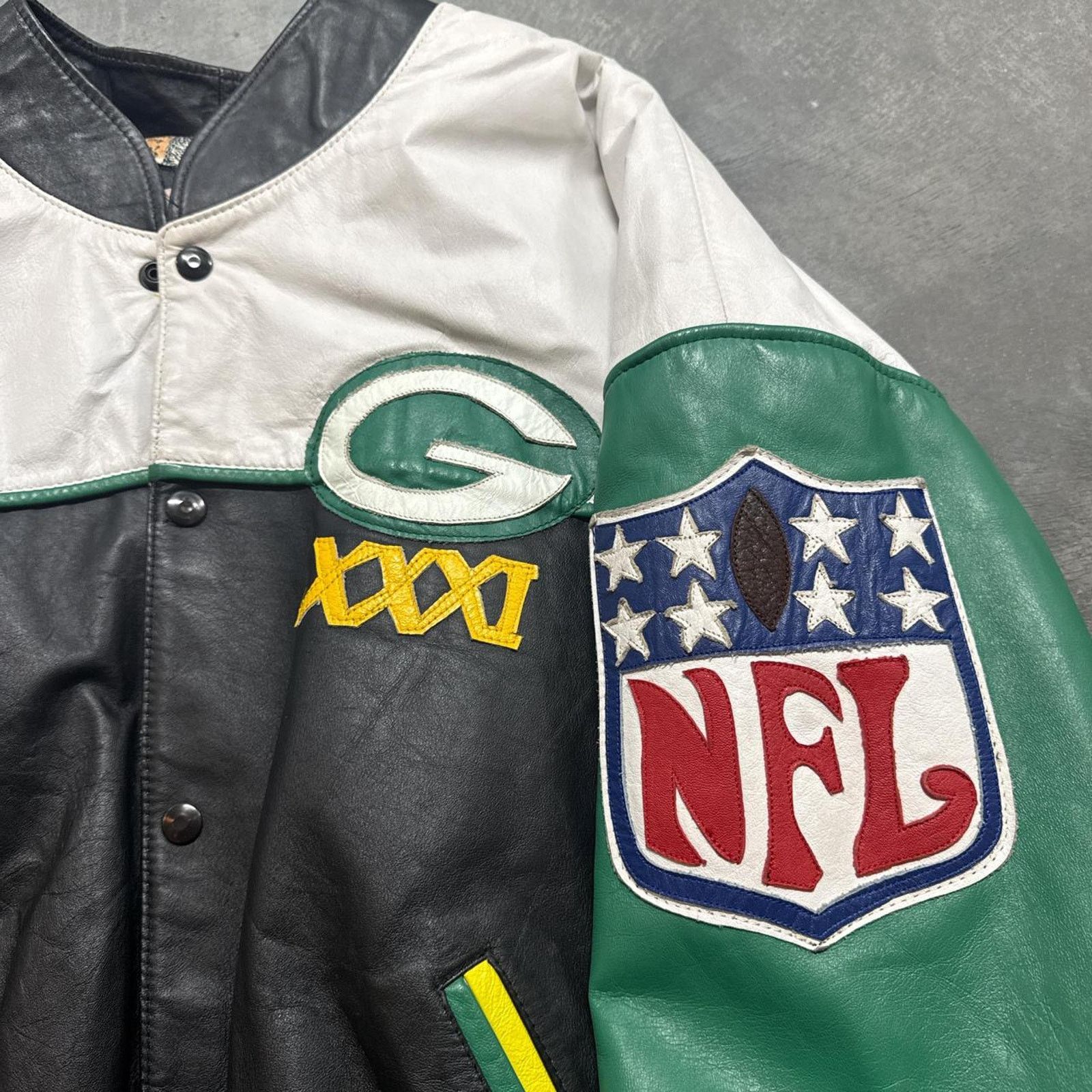 Vintage Vintage 90s Green Bay Packers Champions Leather Jacket Size US L / EU 52-54 / 3 - 4 Thumbnail