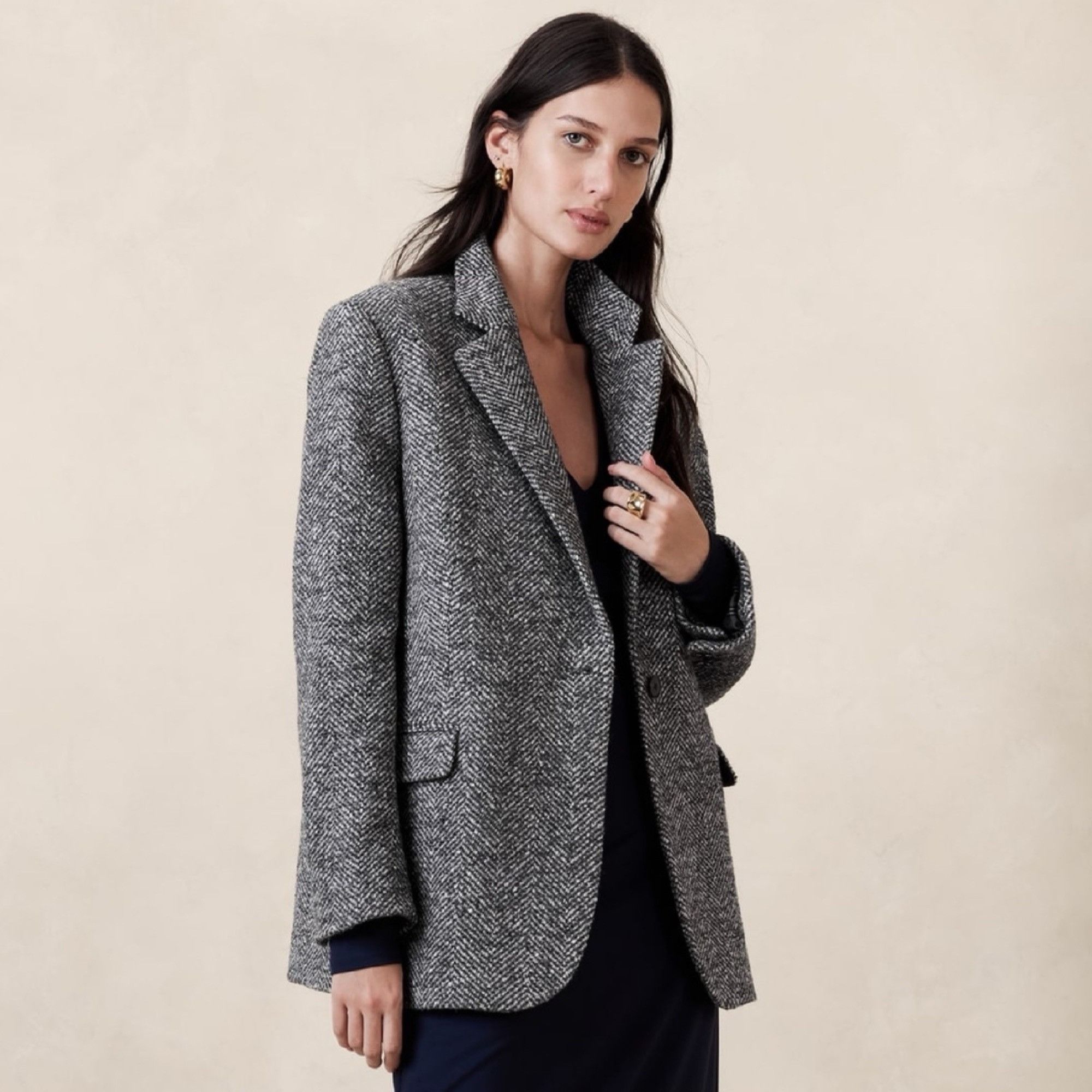 image of Banana Republic Olinda Oversized Italian Herringbone Tweed B in Blue, Women's (Size Small)